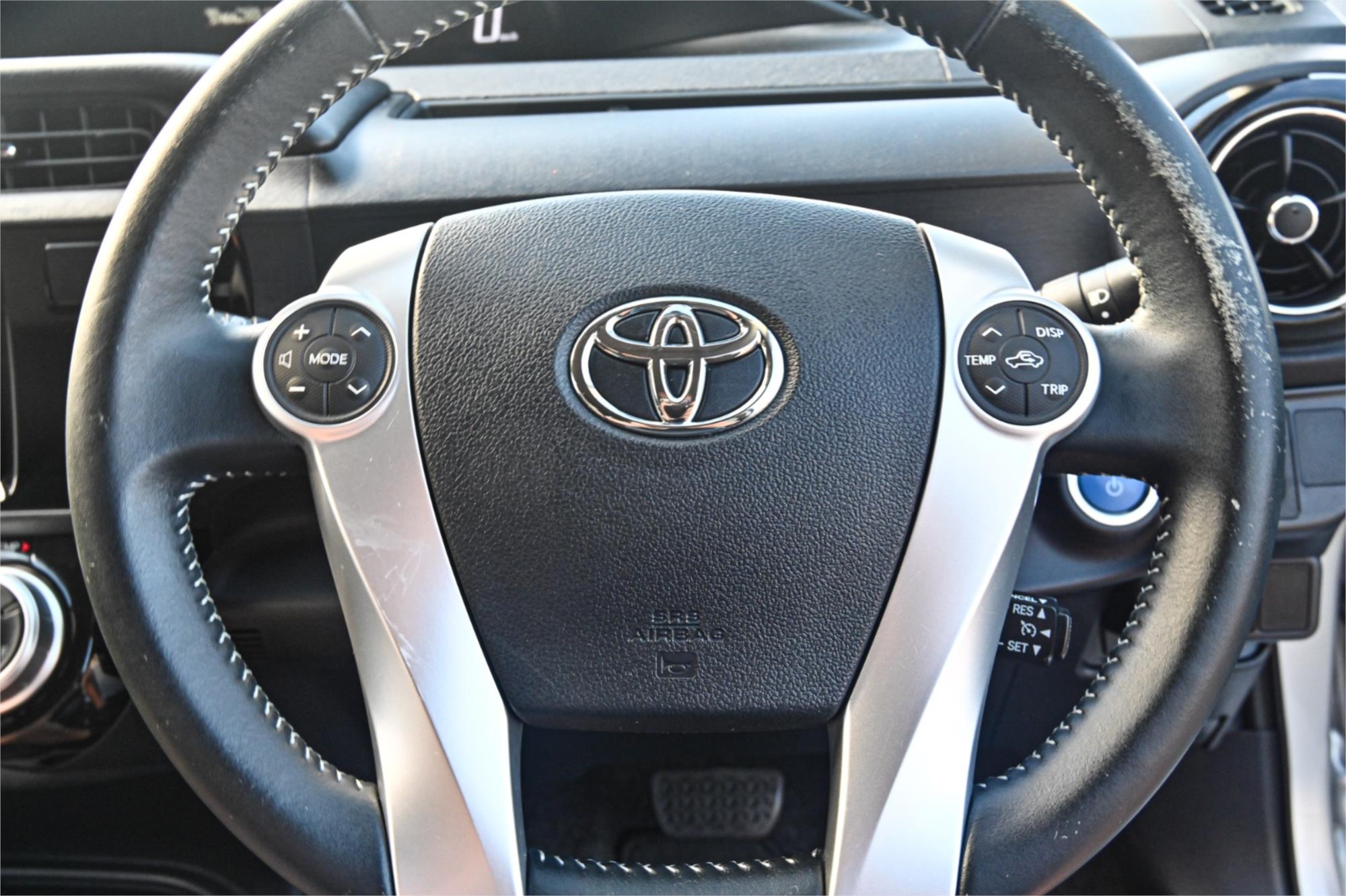 2016 TOYOTA PRIUS-C NHP10R MY15 HYBRID CONTINUOUS VARIABLE 5D HATCHBACK
