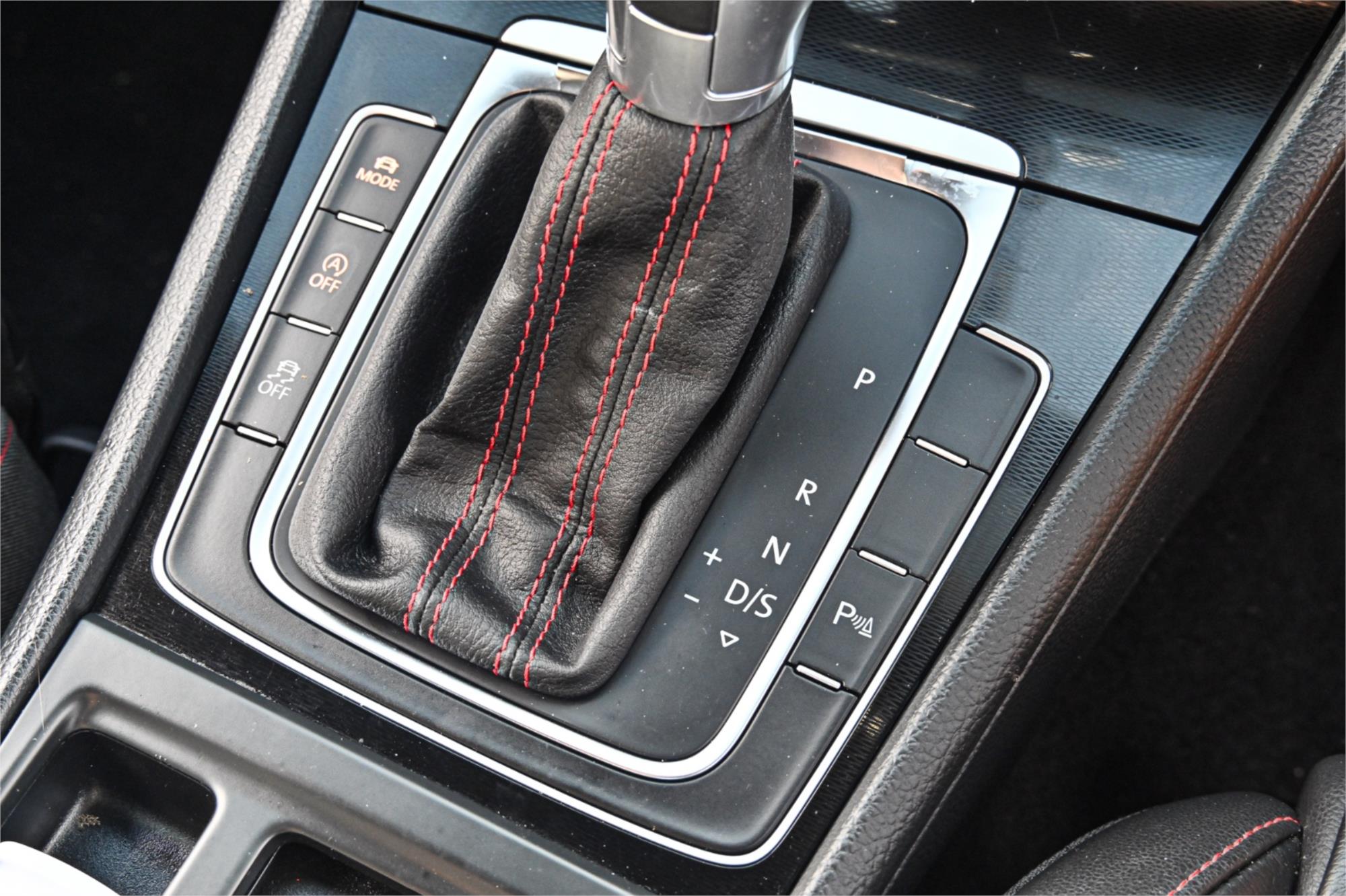 2014 VOLKSWAGEN GOLF AU MY14 GTI 6 SP AUTO DIRECT SHIFT 5D HATCHBACK