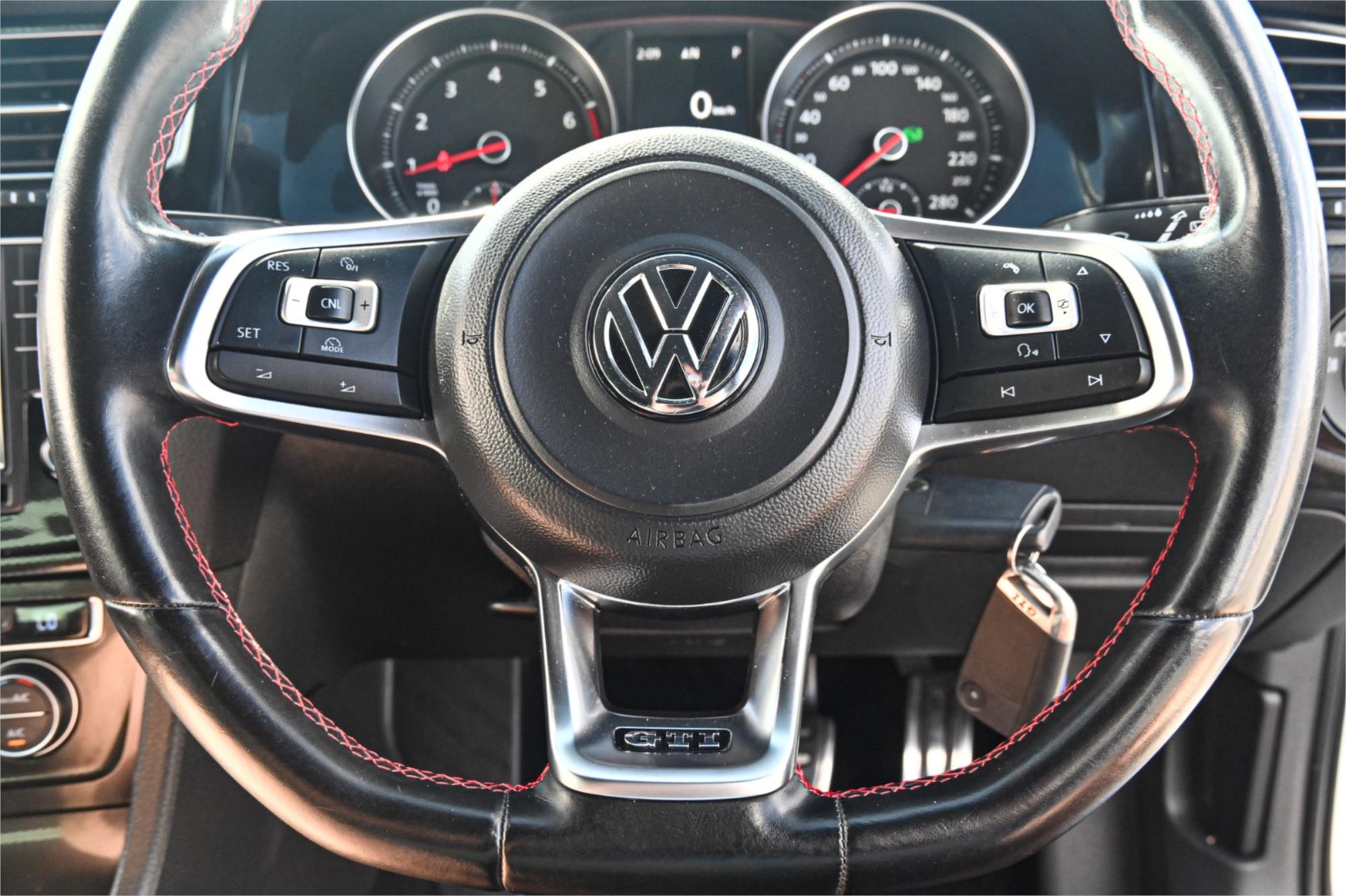 2014 VOLKSWAGEN GOLF AU MY14 GTI 6 SP AUTO DIRECT SHIFT 5D HATCHBACK
