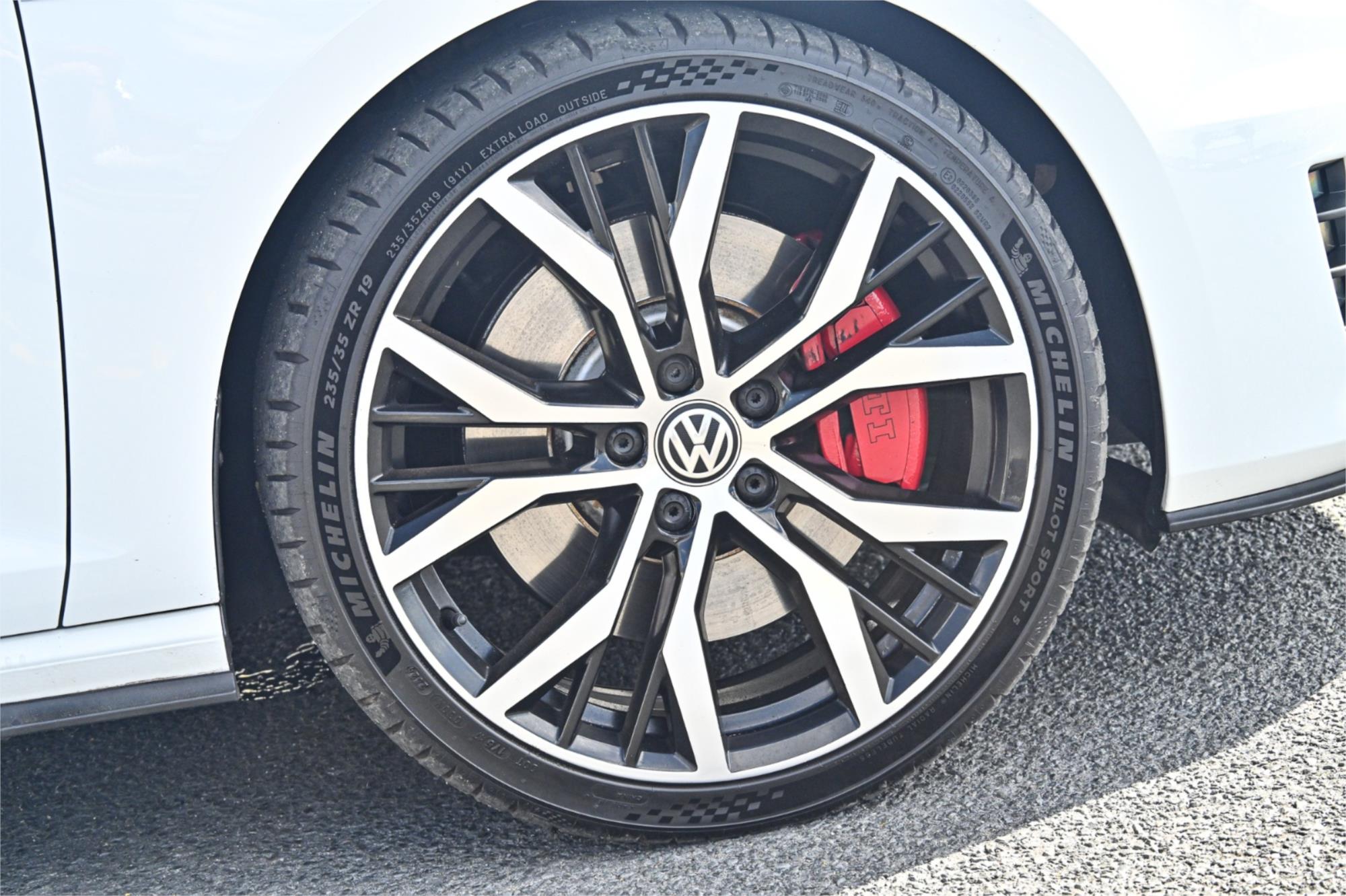2014 VOLKSWAGEN GOLF AU MY14 GTI 6 SP AUTO DIRECT SHIFT 5D HATCHBACK