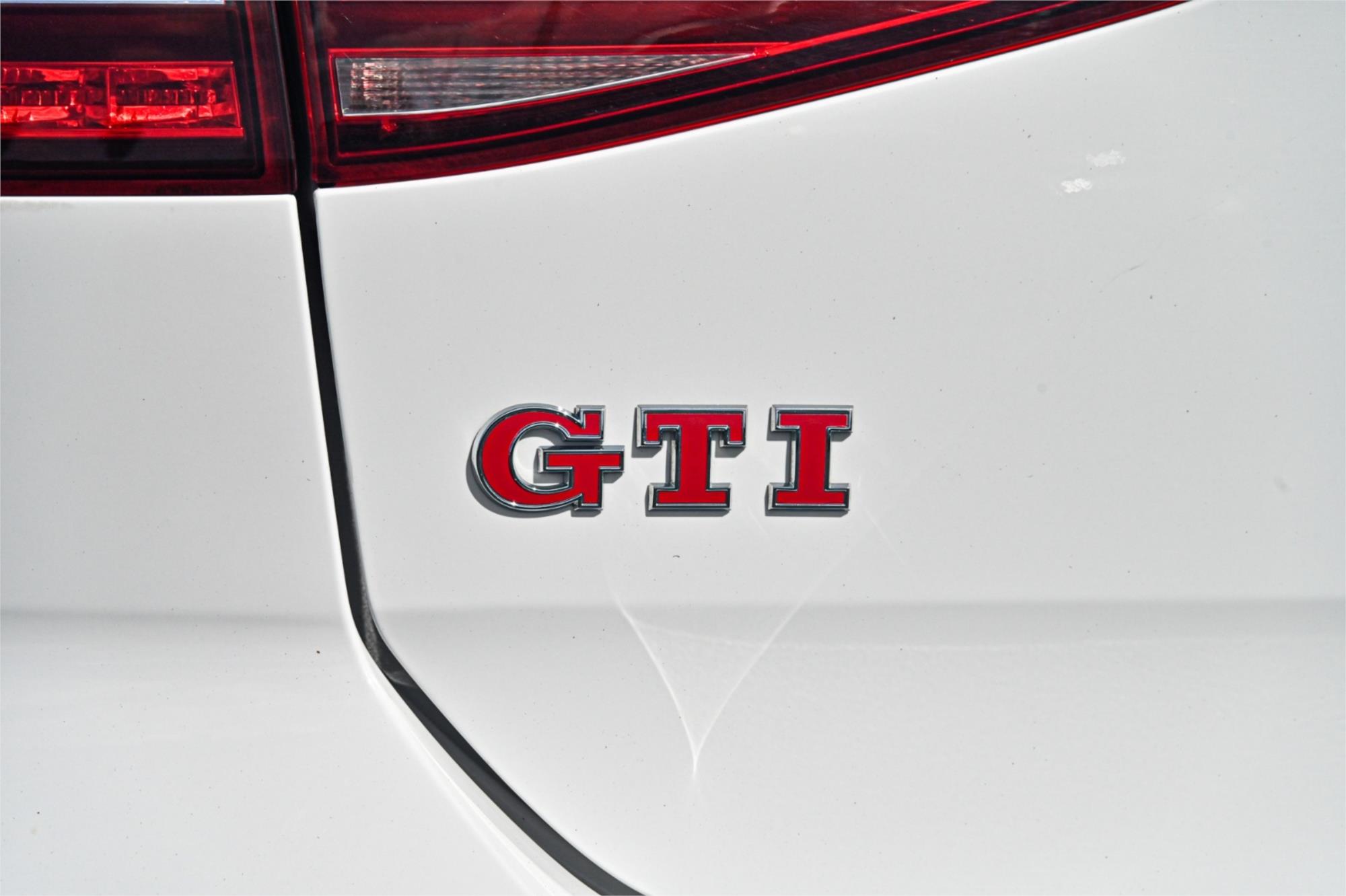 2014 VOLKSWAGEN GOLF AU MY14 GTI 6 SP AUTO DIRECT SHIFT 5D HATCHBACK