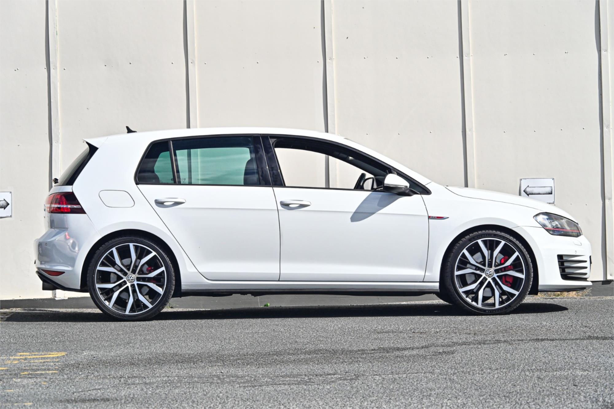 2014 VOLKSWAGEN GOLF AU MY14 GTI 6 SP AUTO DIRECT SHIFT 5D HATCHBACK