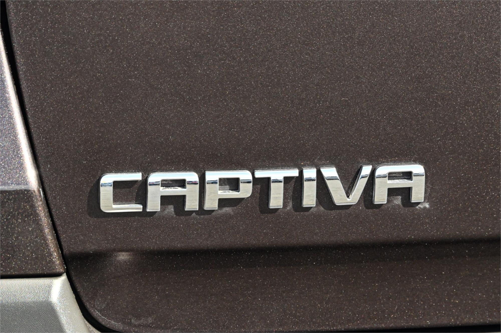 2017 HOLDEN CAPTIVA CG MY17 ACTIVE 7 SEATER 6 SP AUTOMATIC 4D WAGON