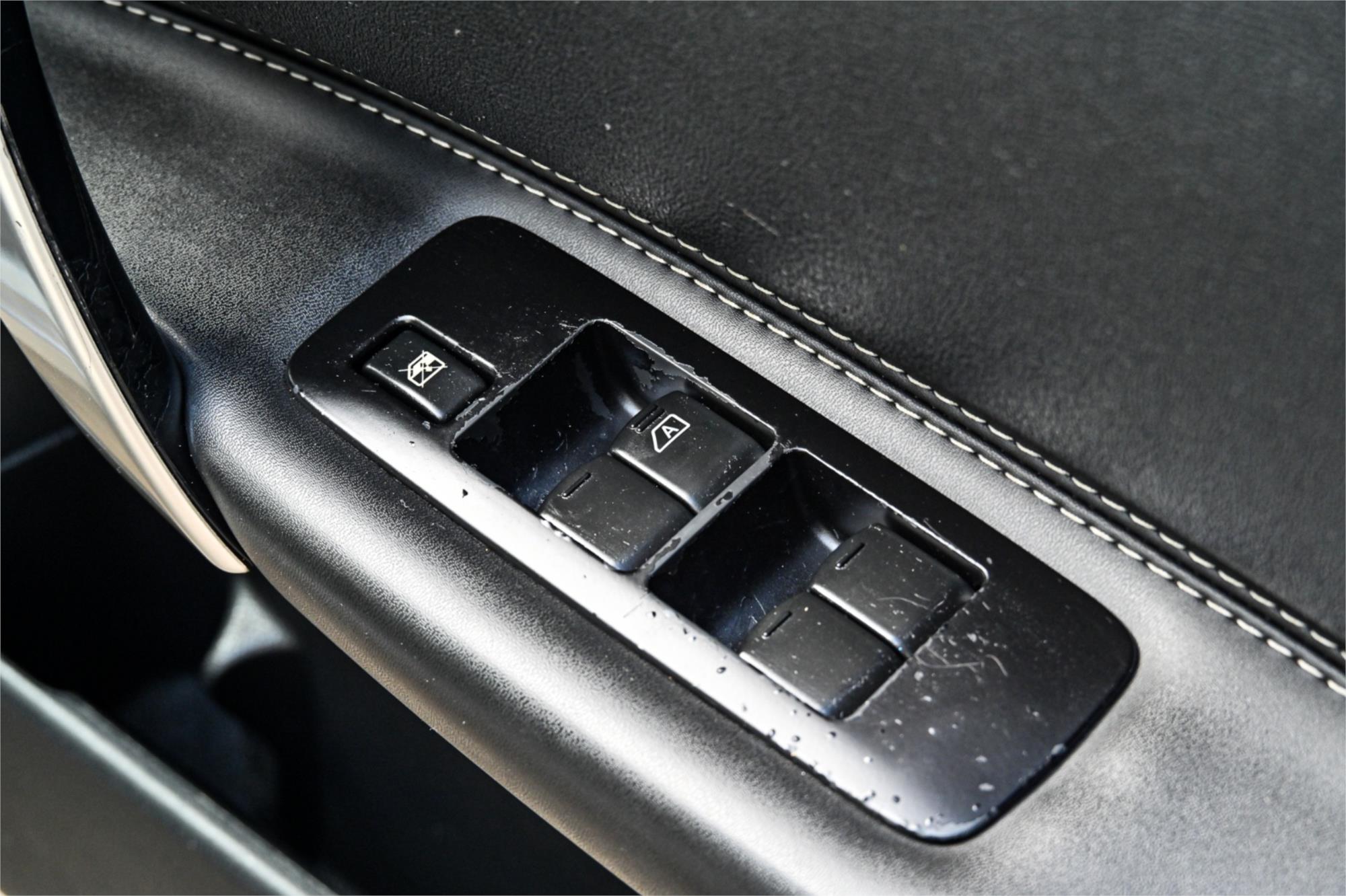 2012 NISSAN DUALIS J10 SERIES 3 Ti (4x2) CVT AUTO 6 SP SEQUENTIAL 4D WAGON
