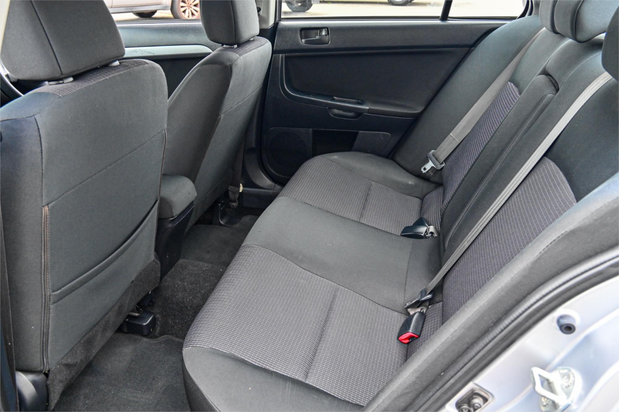 2009 MITSUBISHI LANCER CJ MY09 ES 5 SP MANUAL 4D SEDAN