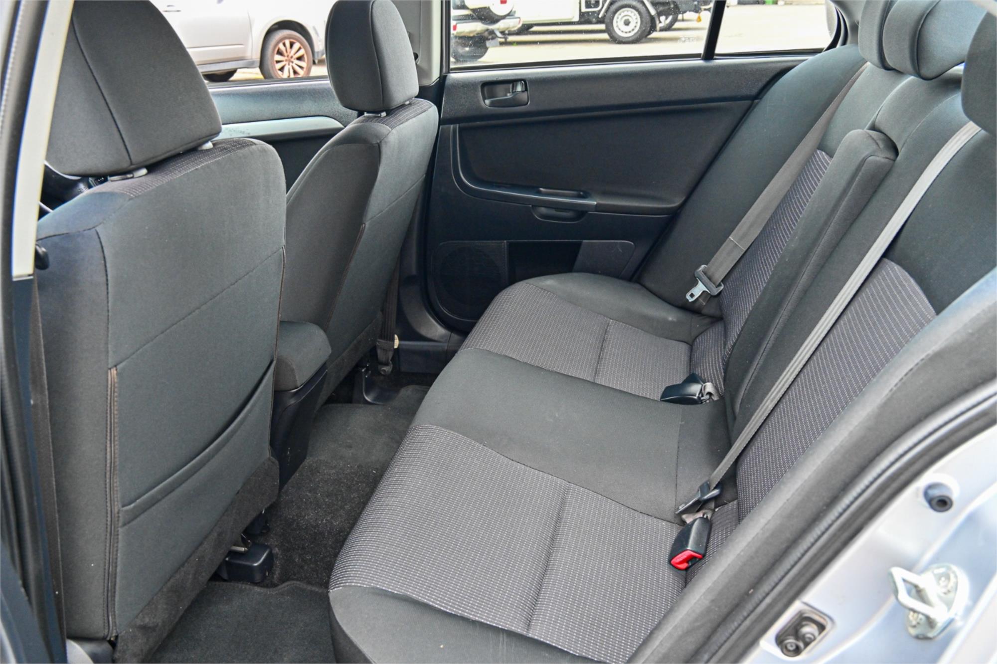 2009 MITSUBISHI LANCER CJ MY09 ES 5 SP MANUAL 4D SEDAN