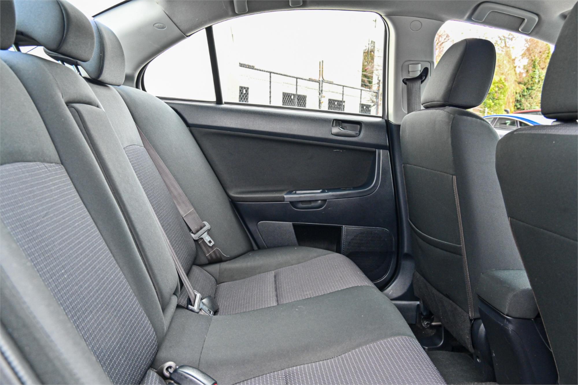 2009 MITSUBISHI LANCER CJ MY09 ES 5 SP MANUAL 4D SEDAN