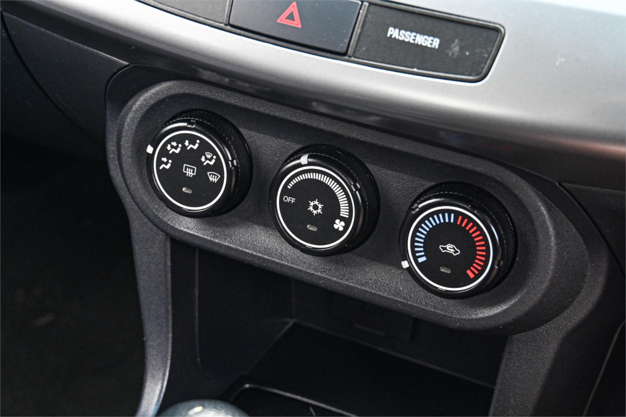 2009 MITSUBISHI LANCER CJ MY09 ES 5 SP MANUAL 4D SEDAN