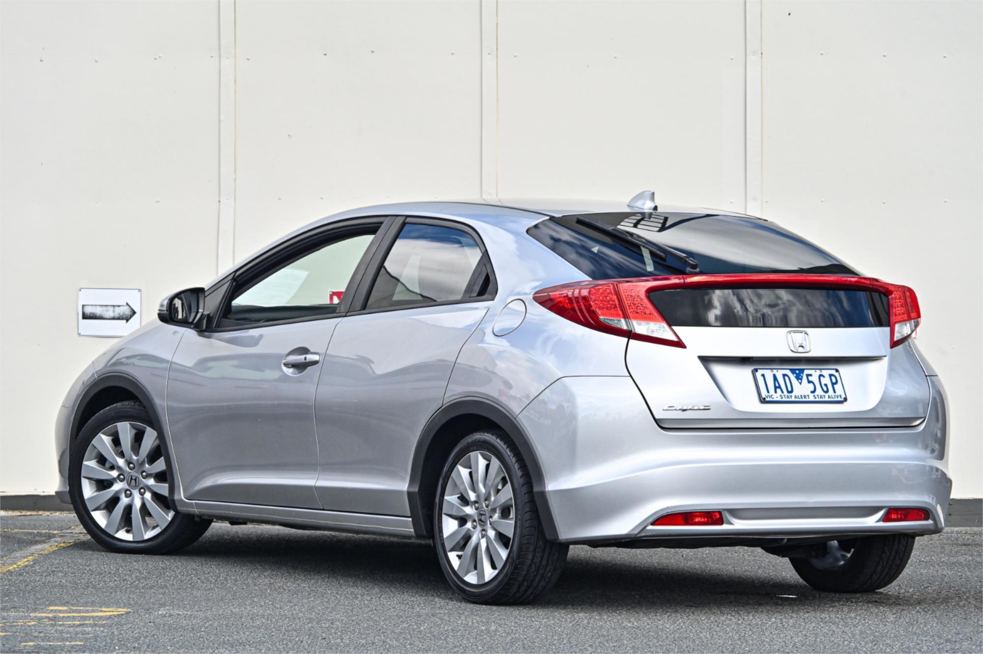2013 HONDA CIVIC FK MY13 VTi-L 5 SP AUTOMATIC 5D HATCHBACK