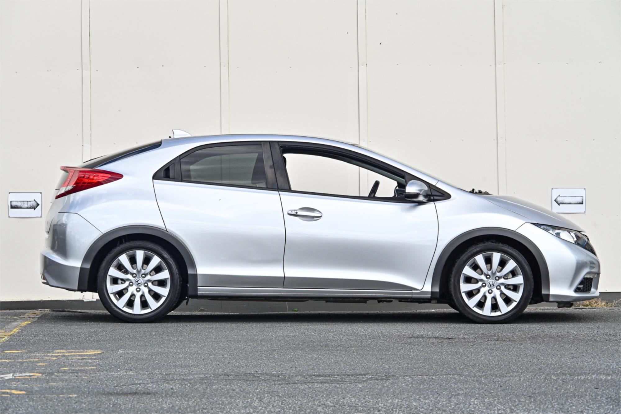 2013 HONDA CIVIC FK MY13 VTi-L 5 SP AUTOMATIC 5D HATCHBACK
