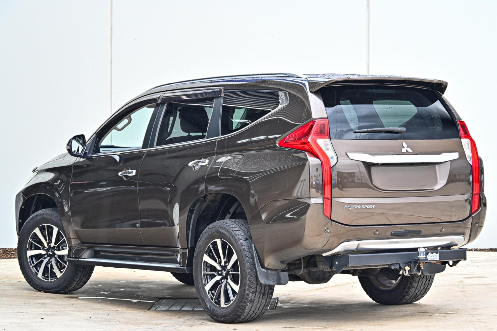 2015 MITSUBISHI PAJERO SPORT QE GLS (4x4) 8 SP AUTOMATIC 4D WAGON