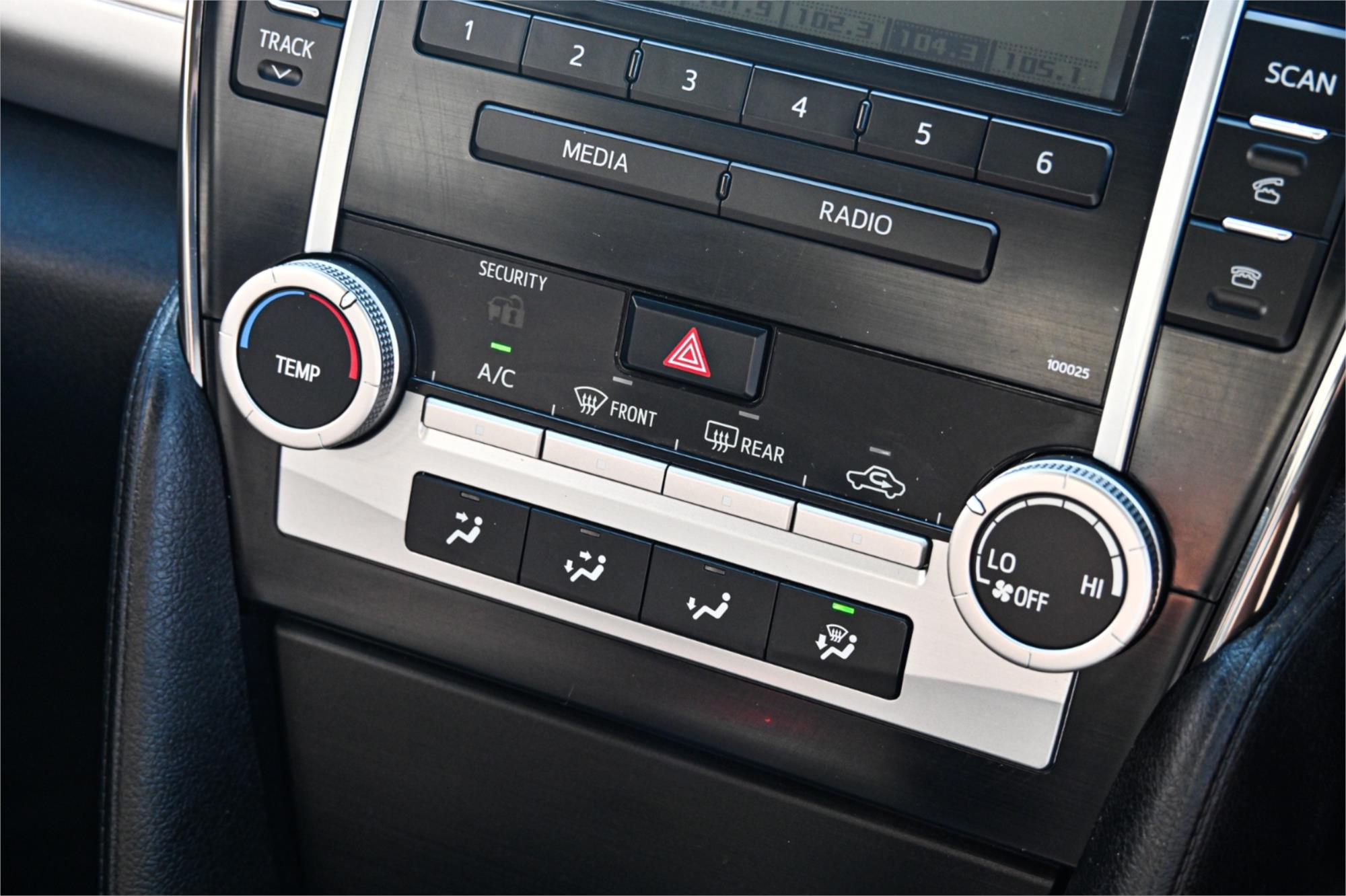 2014 TOYOTA CAMRY ASV50R ALTISE 6 SP AUTOMATIC 4D SEDAN