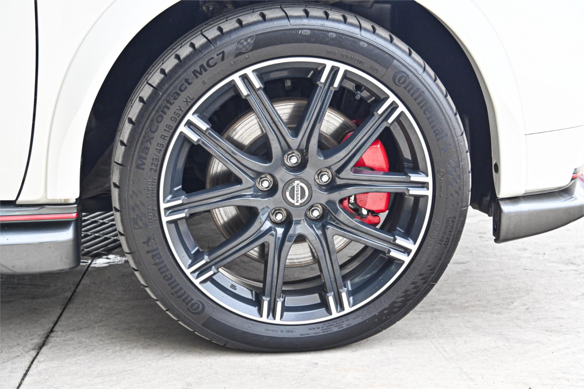 2018 NISSAN JUKE F15 MY18 NISMO RS (AWD) CONTINUOUS VARIABLE 4D WAGON