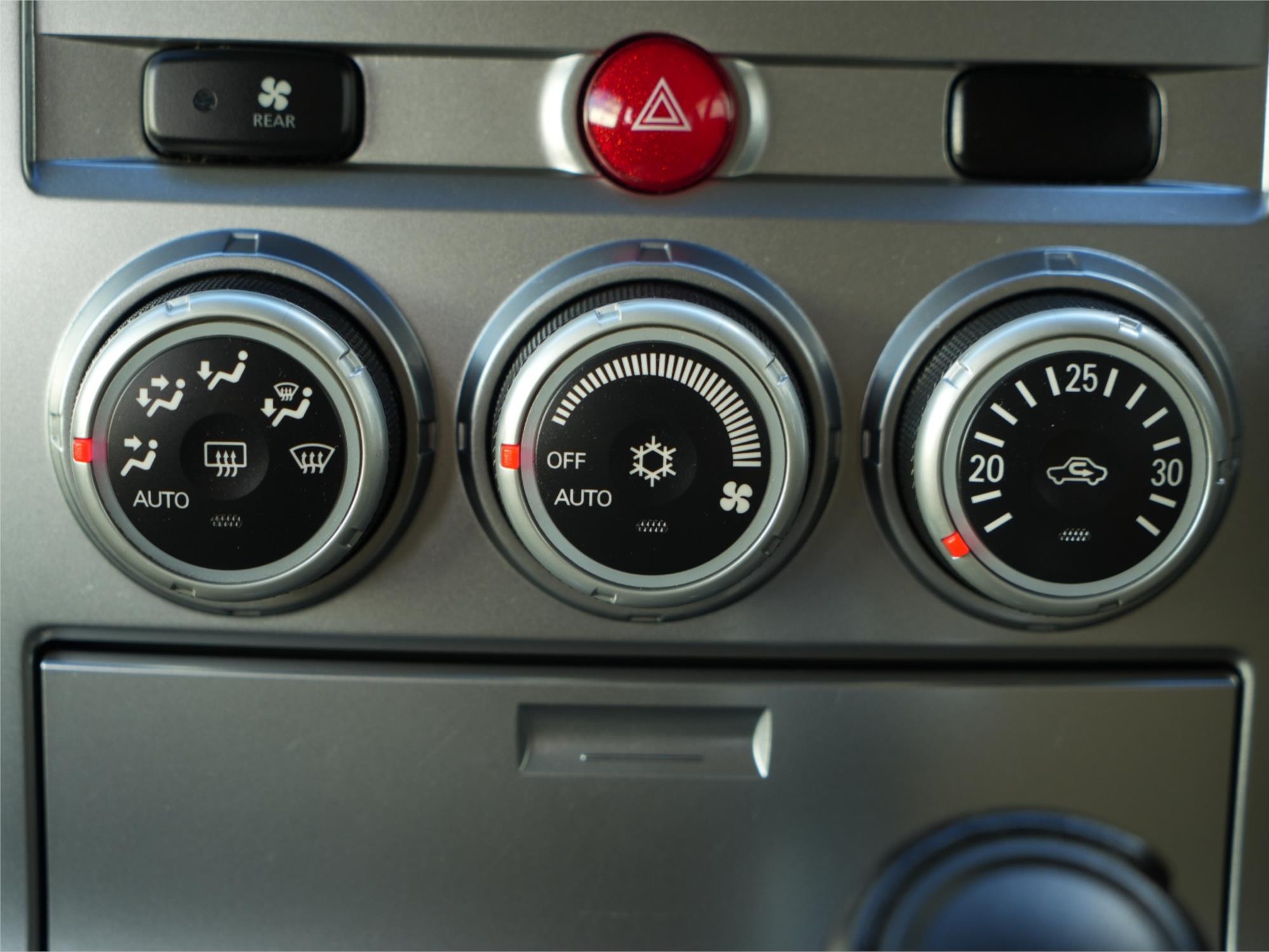 2012 MITSUBISHI DELICA CV5W D:5 CVT VAN