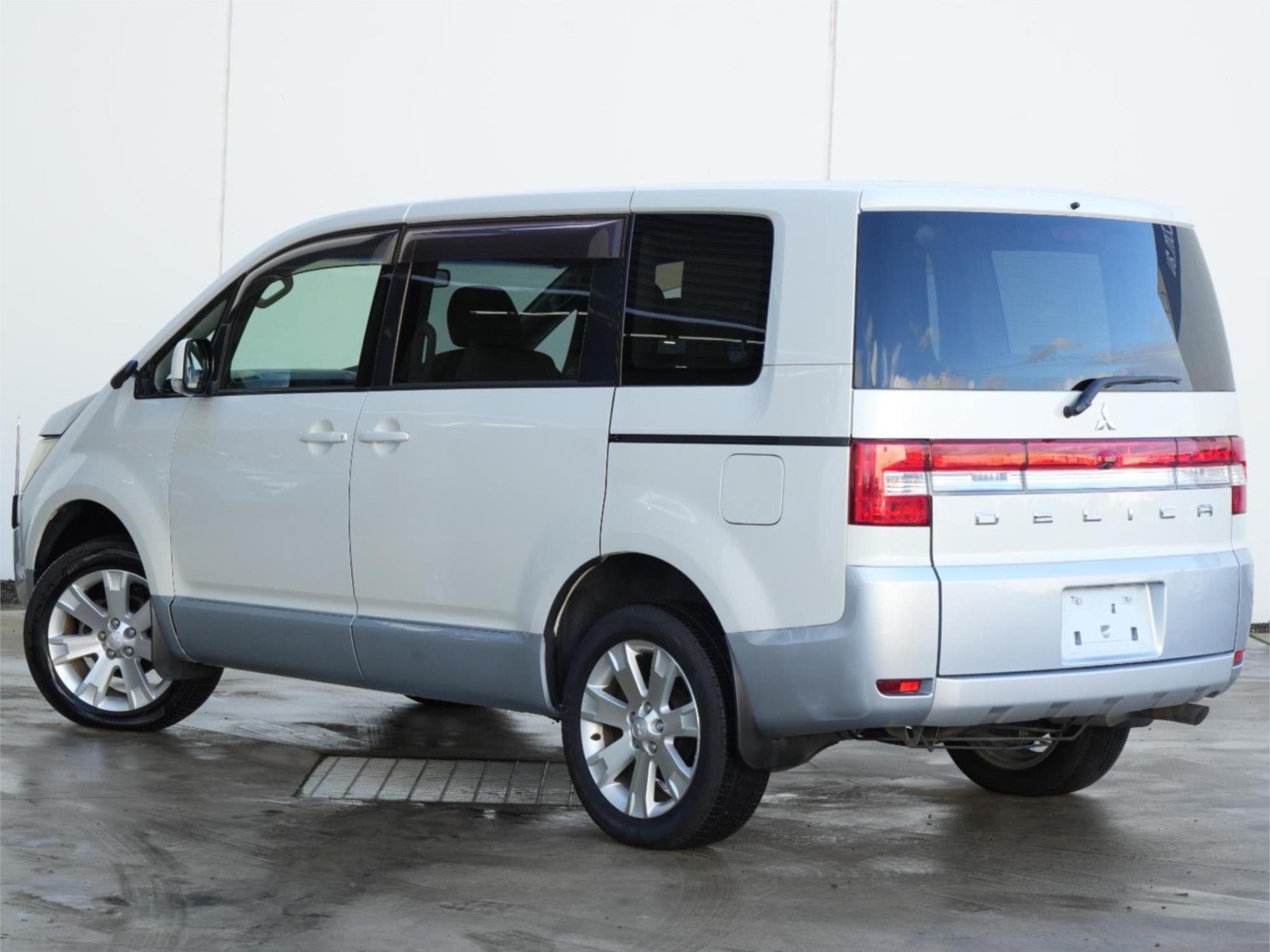 2012 MITSUBISHI DELICA CV5W D:5 CVT VAN