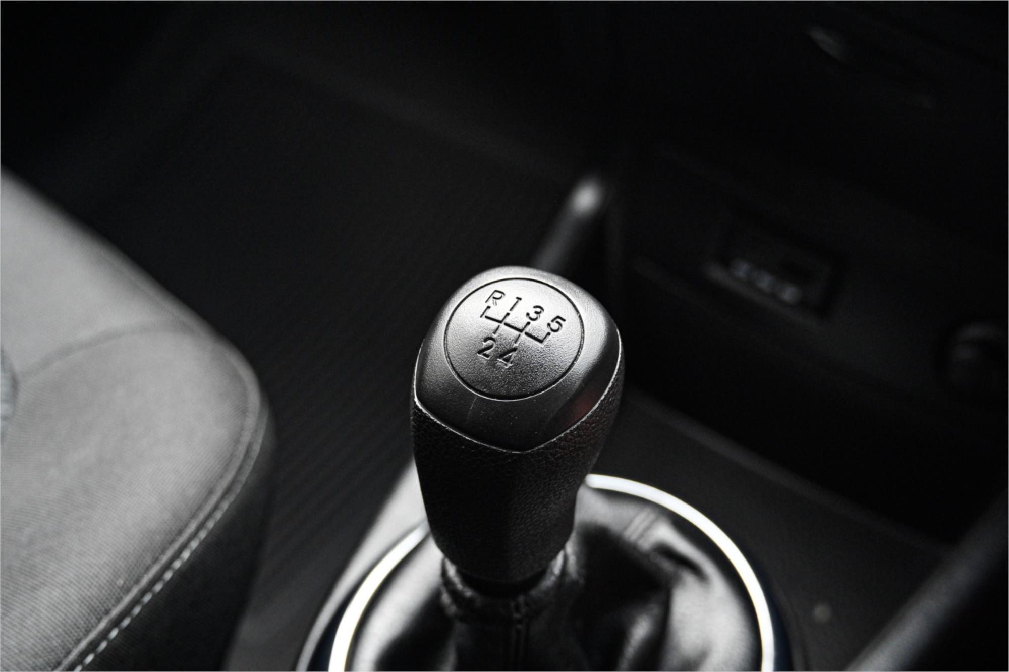 2010 HYUNDAI i20 PB ACTIVE 5 SP MANUAL 3D HATCHBACK