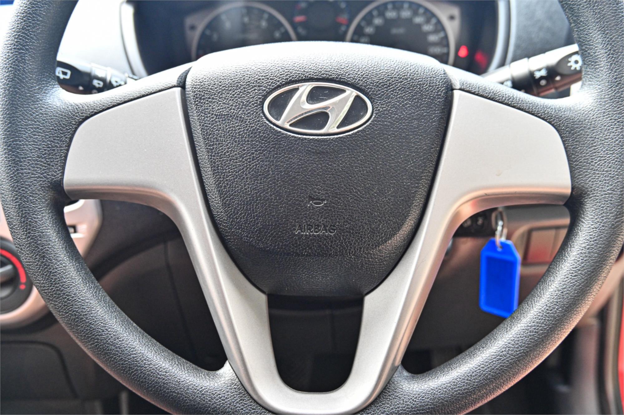 2010 HYUNDAI i20 PB ACTIVE 5 SP MANUAL 3D HATCHBACK
