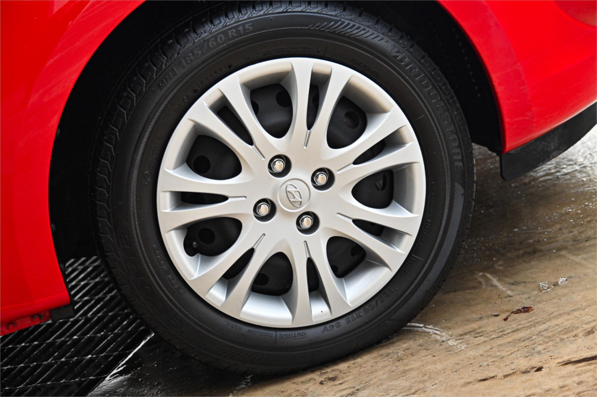 2010 HYUNDAI i20 PB ACTIVE 5 SP MANUAL 3D HATCHBACK