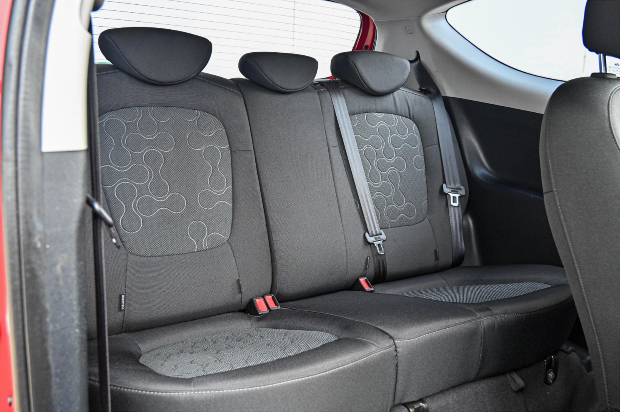 2010 HYUNDAI i20 PB ACTIVE 5 SP MANUAL 3D HATCHBACK