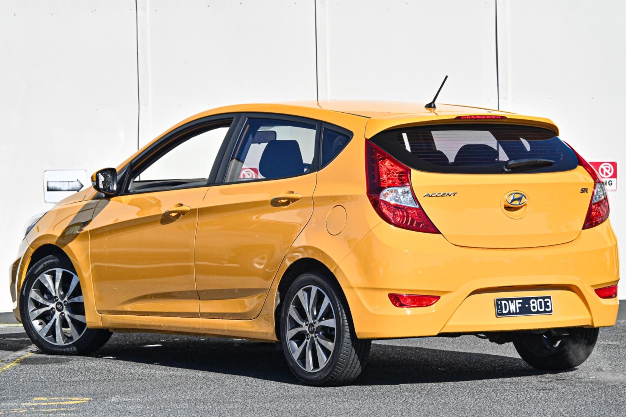 2016 HYUNDAI ACCENT RB4 MY16 SR 6 SP AUTOMATIC 5D HATCHBACK