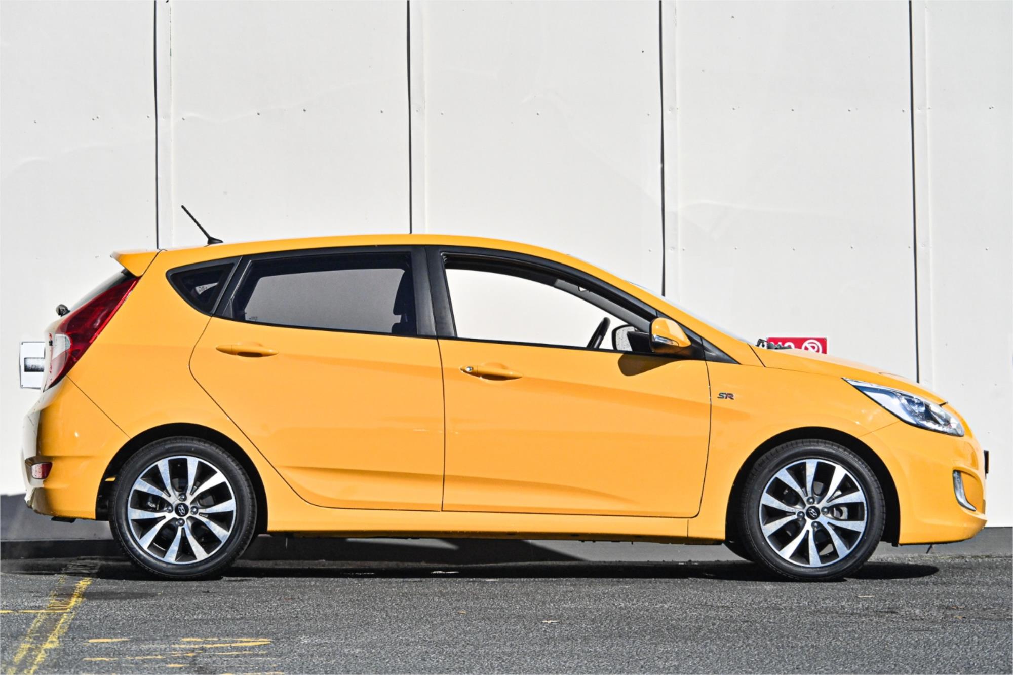 2016 HYUNDAI ACCENT RB4 MY16 SR 6 SP AUTOMATIC 5D HATCHBACK