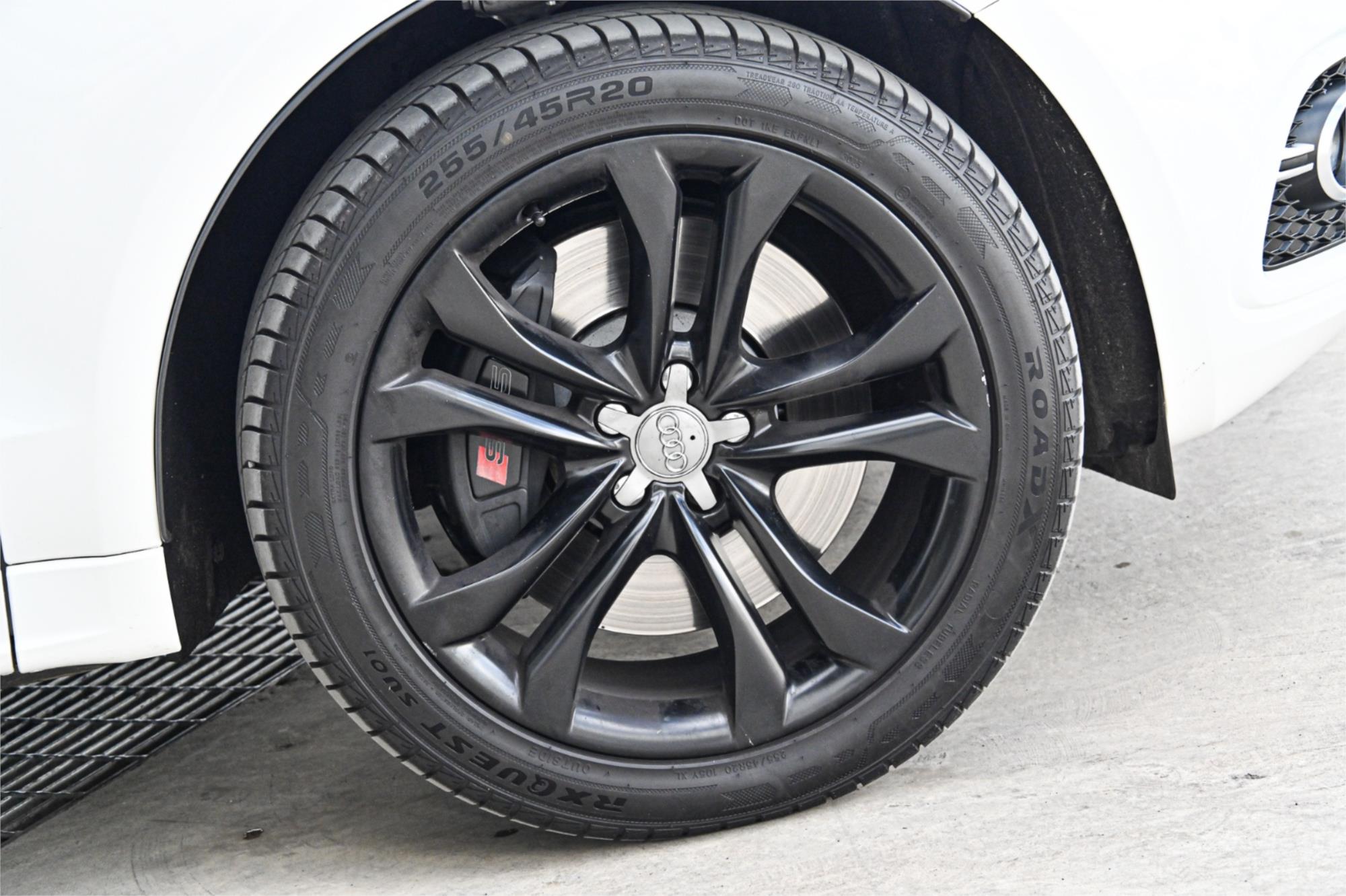 2013 AUDI SQ5 8R 3.0 TDI QUATTRO 8 SP AUTOMATIC 5D WAGON