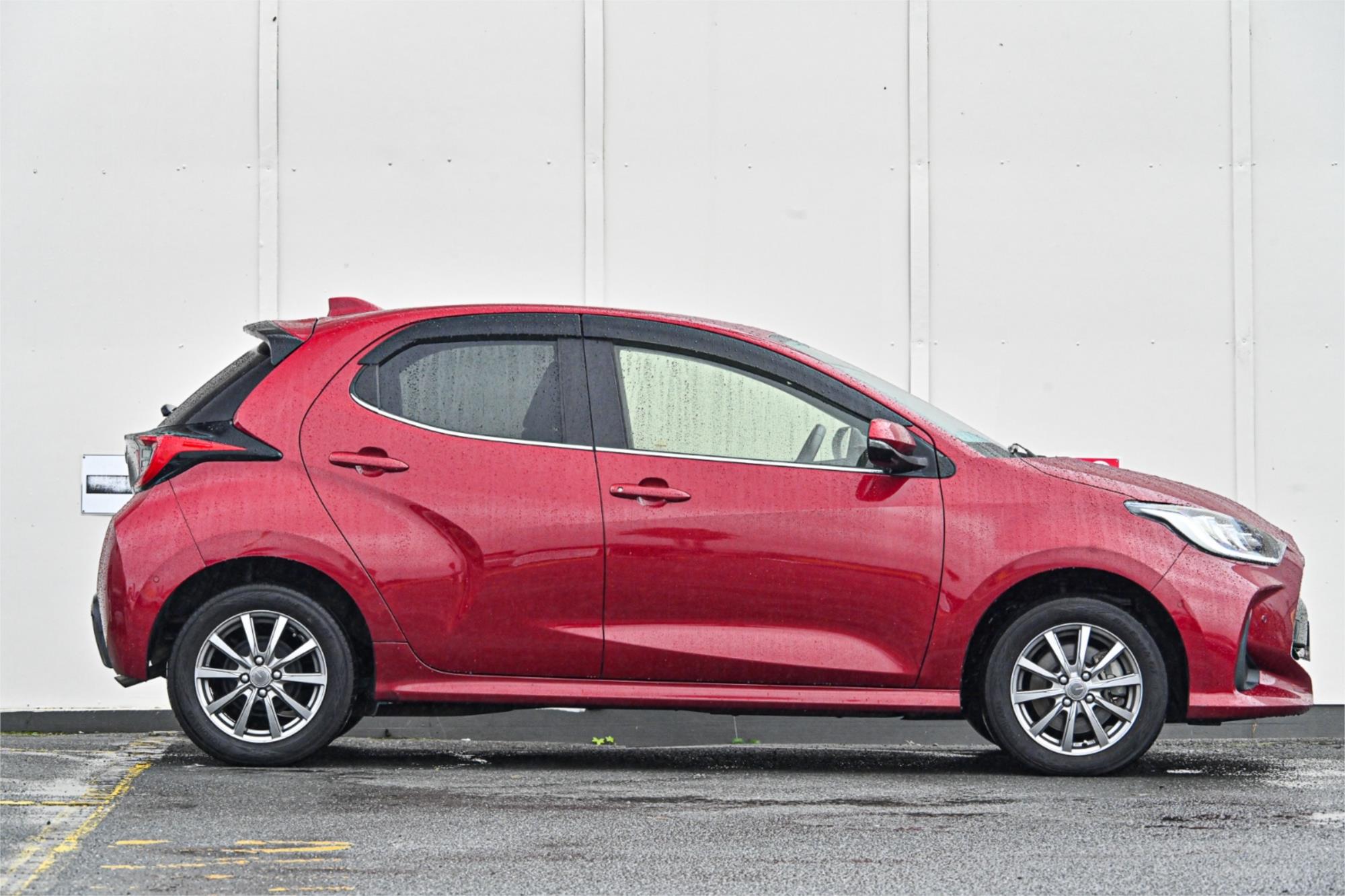 2020 TOYOTA YARIS MXPH15 HYBRID G CONTINUOUS VARIABLE 5D HATCHBACK
