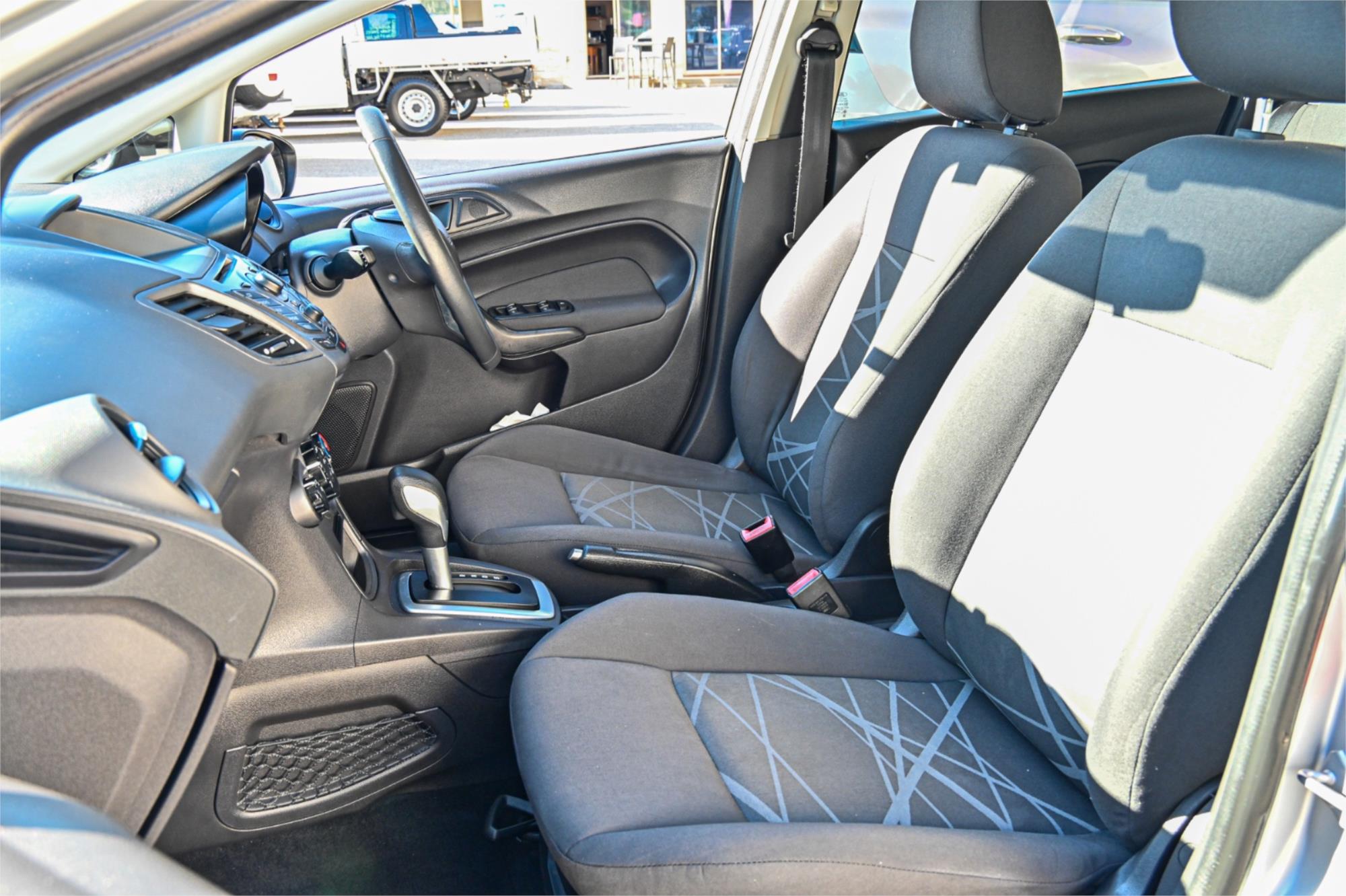 2013 FORD FIESTA WZ AMBIENTE 6 SP AUTOMATIC 5D HATCHBACK