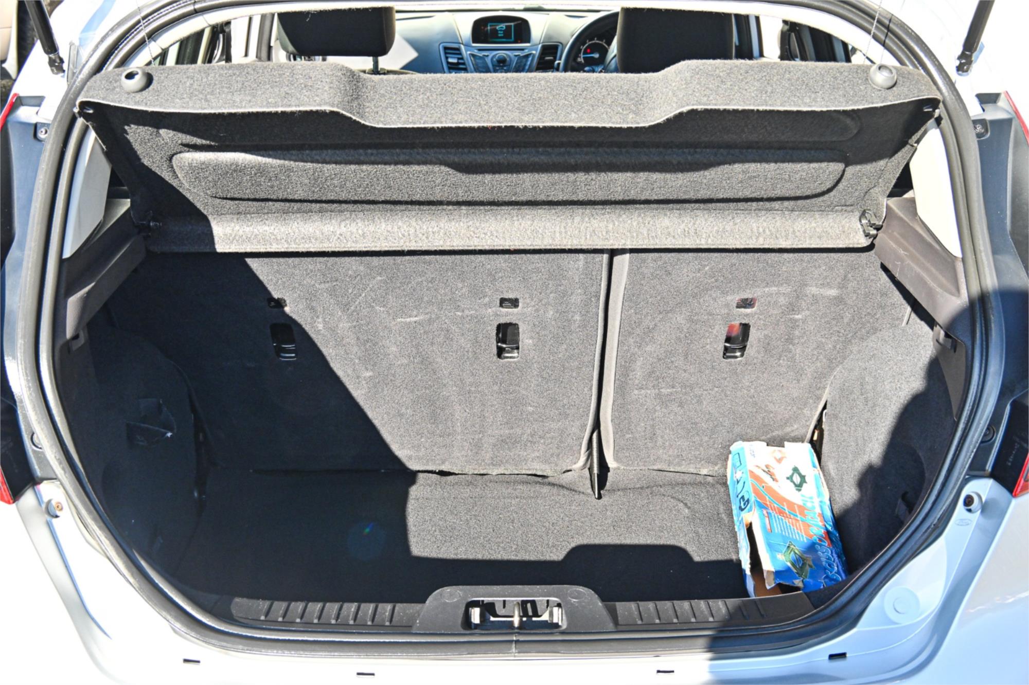 2013 FORD FIESTA WZ AMBIENTE 6 SP AUTOMATIC 5D HATCHBACK