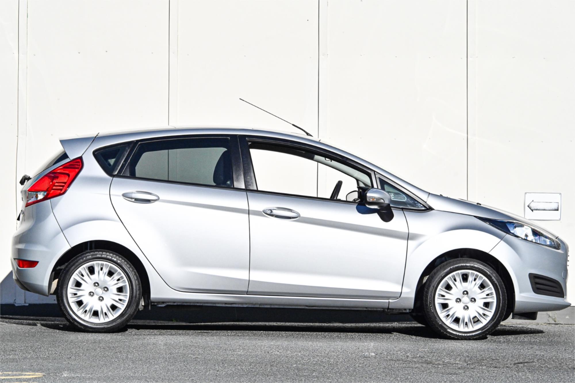 2013 FORD FIESTA WZ AMBIENTE 6 SP AUTOMATIC 5D HATCHBACK
