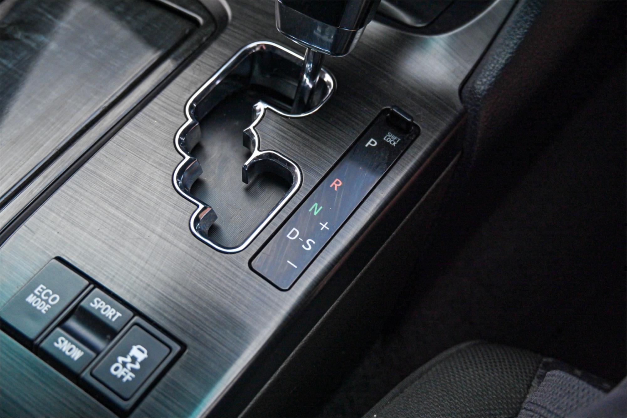 2010 TOYOTA CROWN GRS204 ATHLETE AUTOMATIC 4D SEDAN