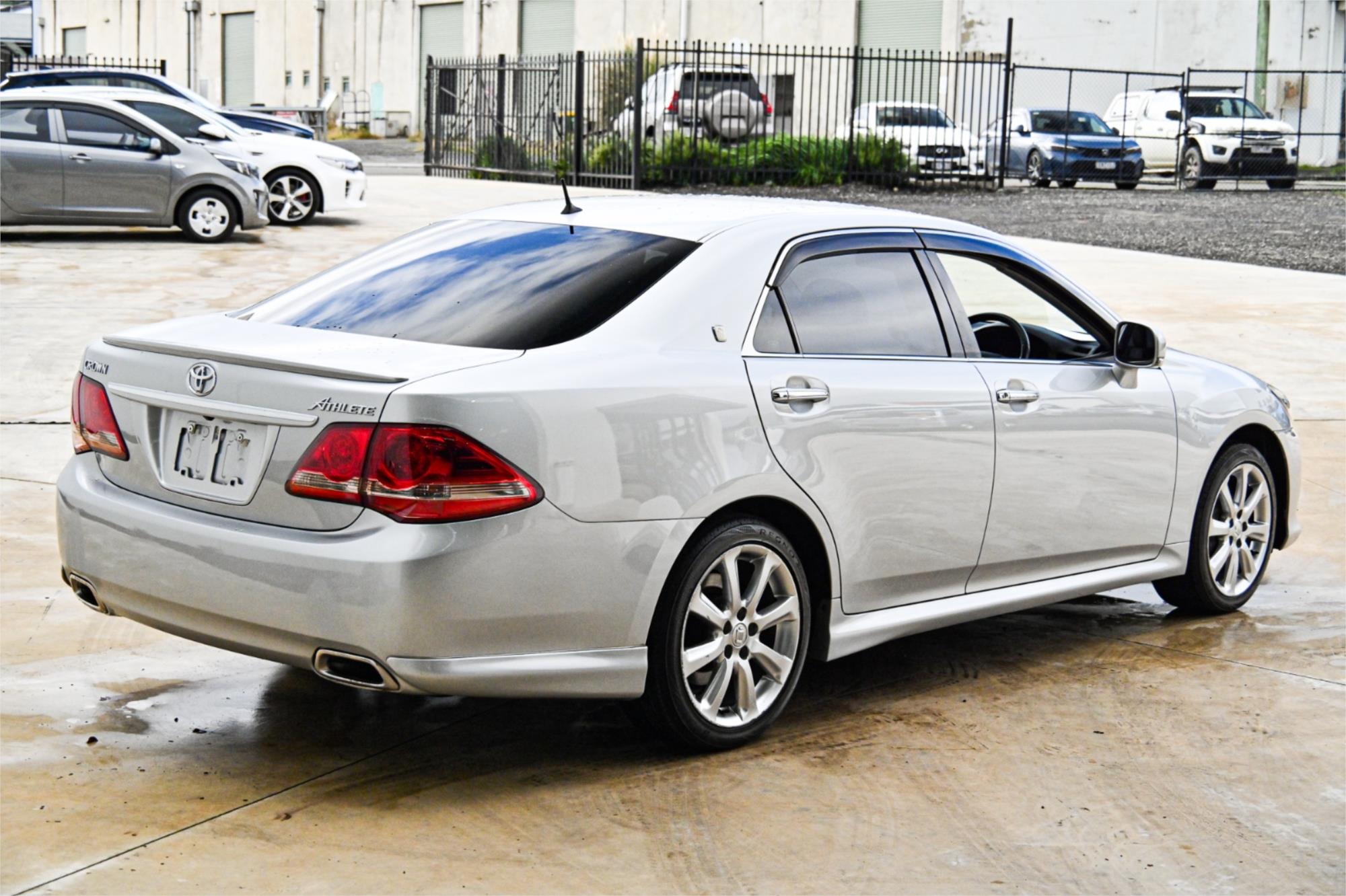 2010 TOYOTA CROWN GRS204 ATHLETE AUTOMATIC 4D SEDAN
