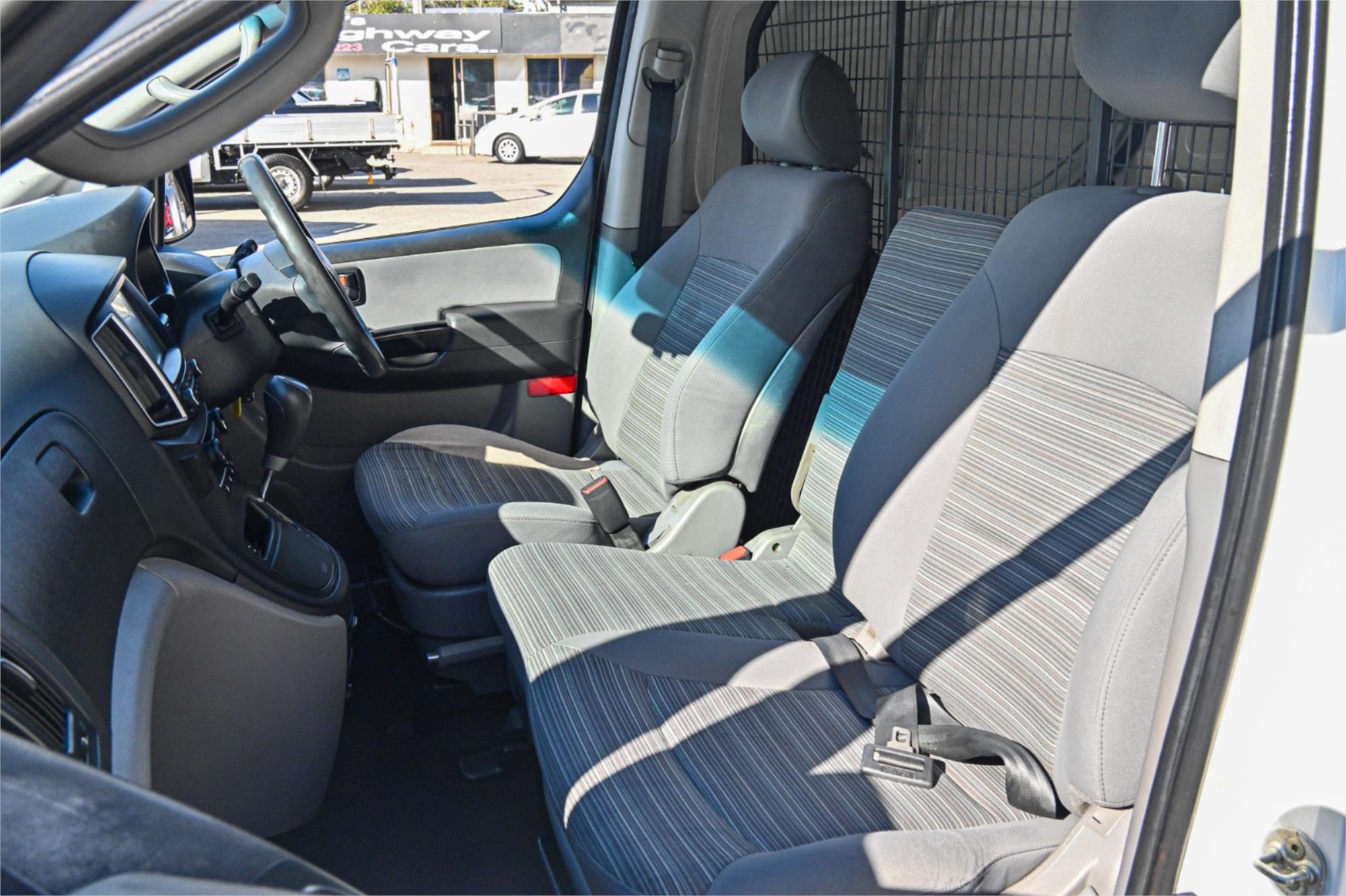 2018 HYUNDAI iLOAD TQ4 MY19 6S TWIN SWING 5 SP AUTOMATIC 4D CREW VAN