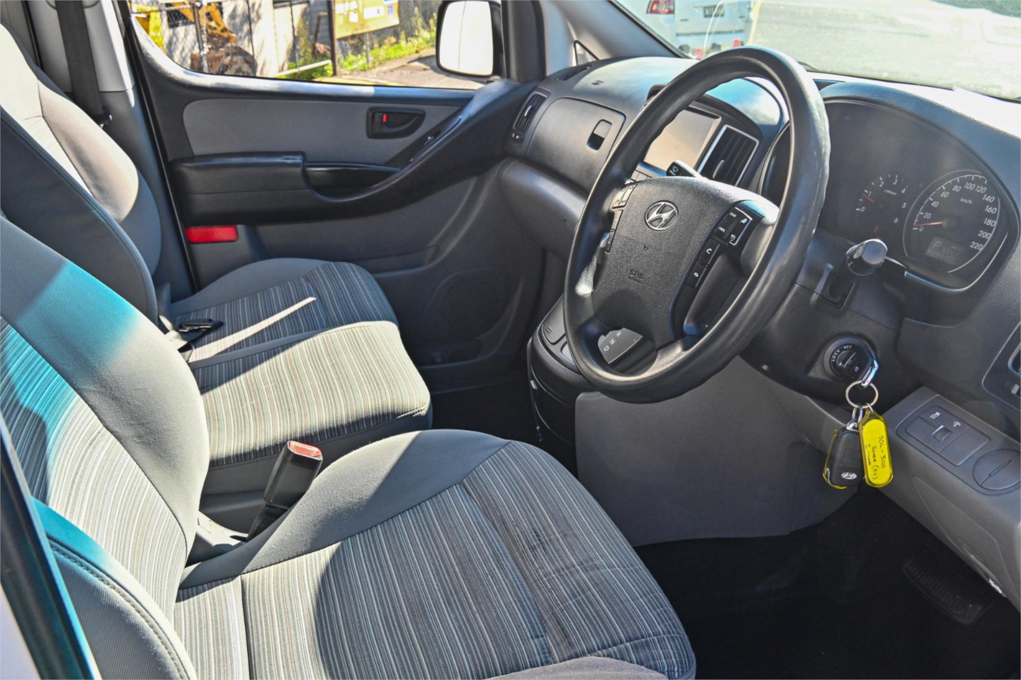 2018 HYUNDAI iLOAD TQ4 MY19 6S TWIN SWING 5 SP AUTOMATIC 4D CREW VAN