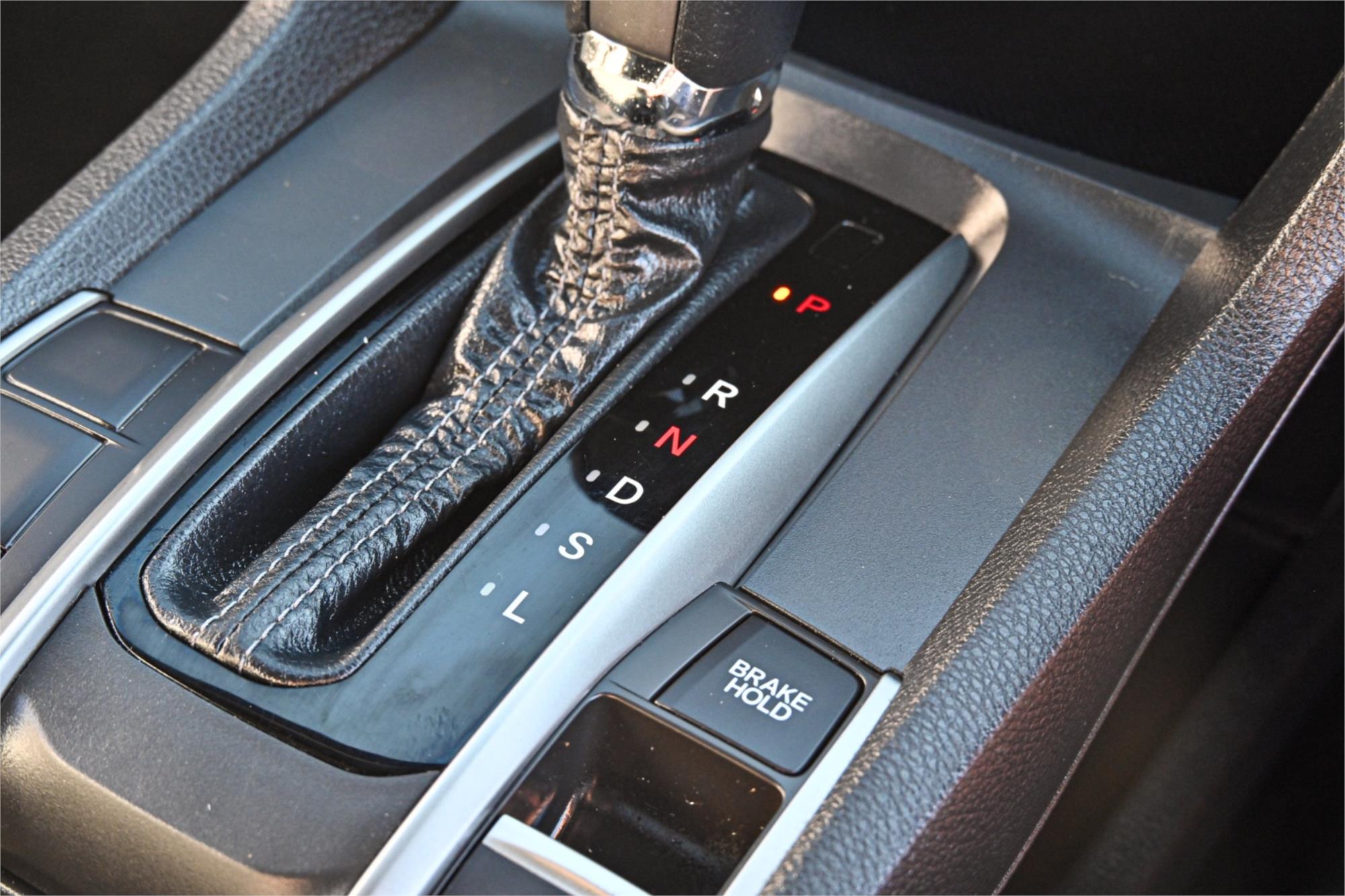 2017 HONDA CIVIC MY17 VTi-S CONTINUOUS VARIABLE 5D HATCHBACK