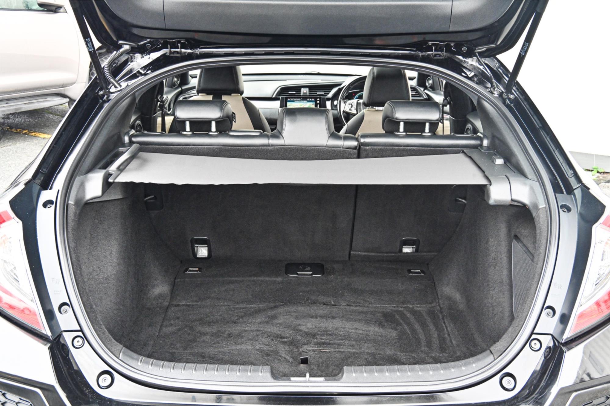 2018 HONDA CIVIC MY17 VTi-LX CONTINUOUS VARIABLE 5D HATCHBACK