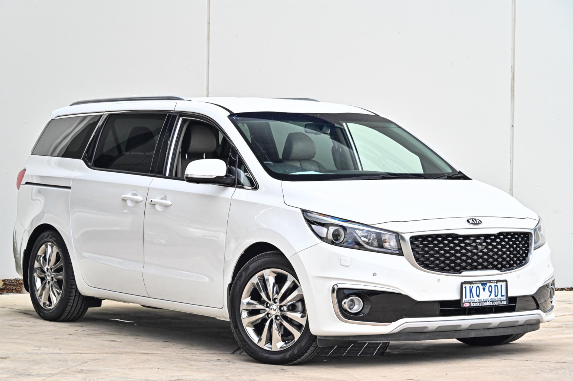 2017 KIA CARNIVAL YP MY17 PLATINUM 6 SP AUTOMATIC 4D WAGON
