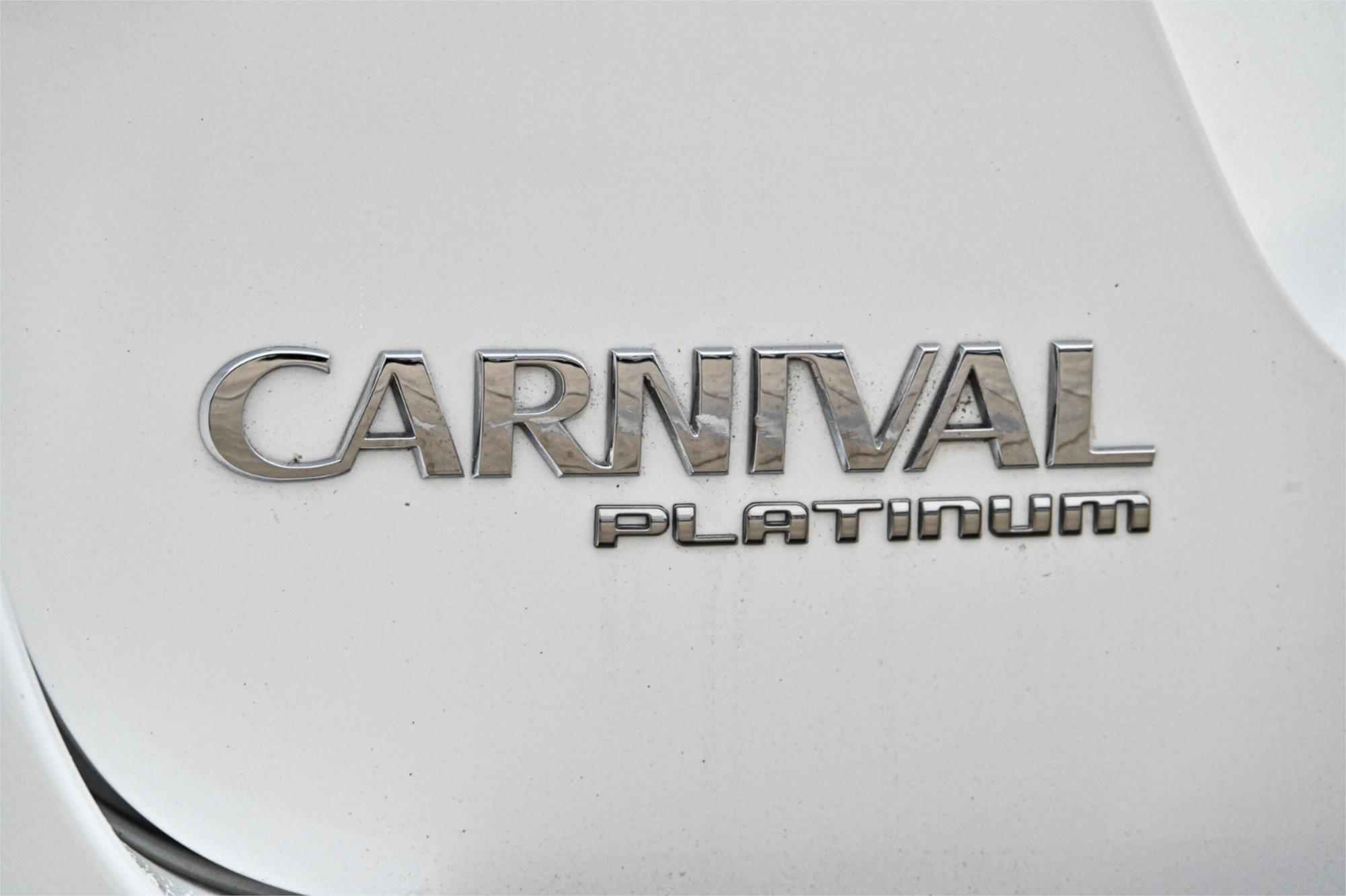 2017 KIA CARNIVAL YP MY17 PLATINUM 6 SP AUTOMATIC 4D WAGON
