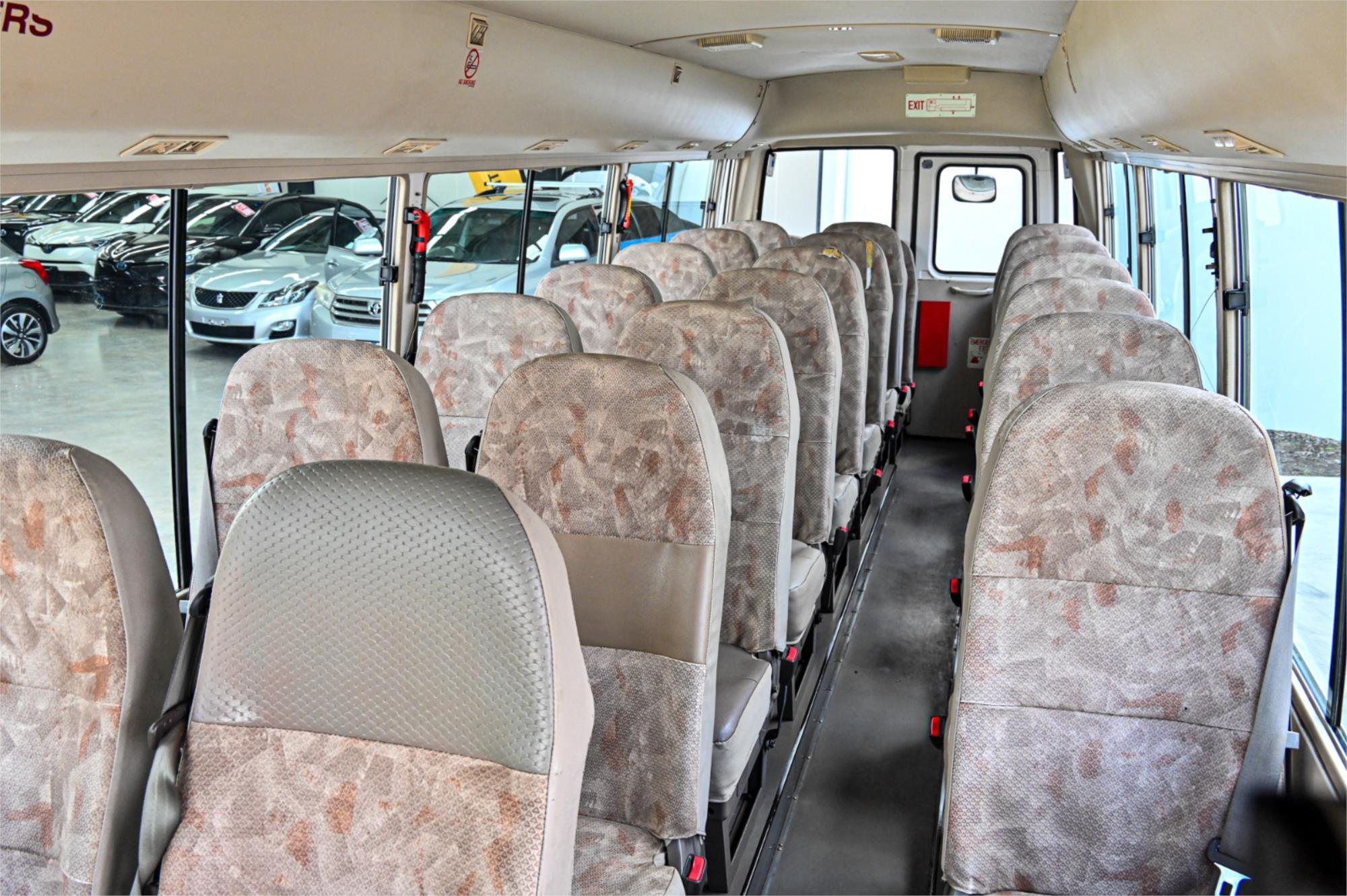 2002 MITSUBISHI ROSA BE 649 BASE 5 SP MANUAL BUS