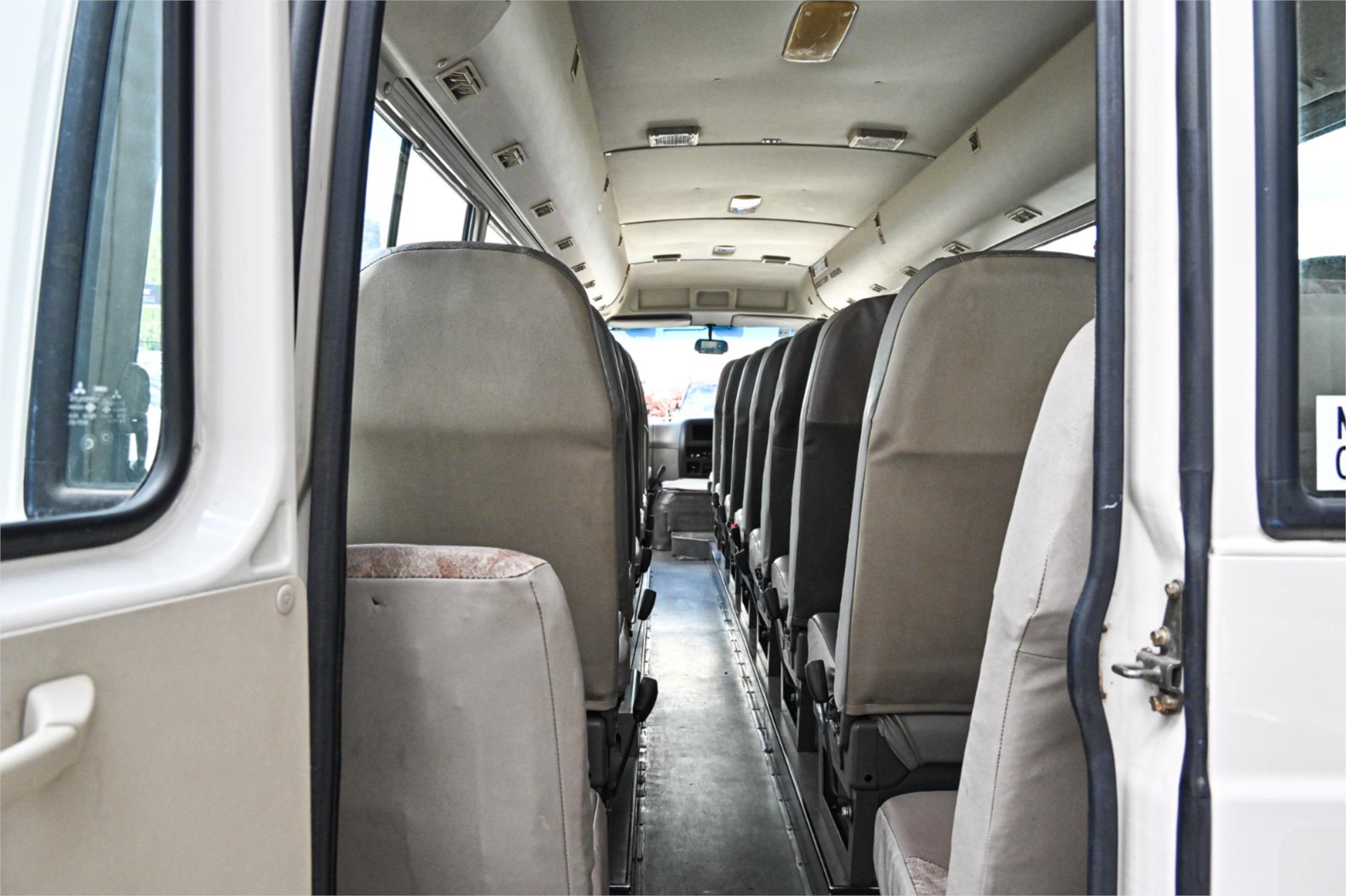 2002 MITSUBISHI ROSA BE 649 BASE 5 SP MANUAL BUS
