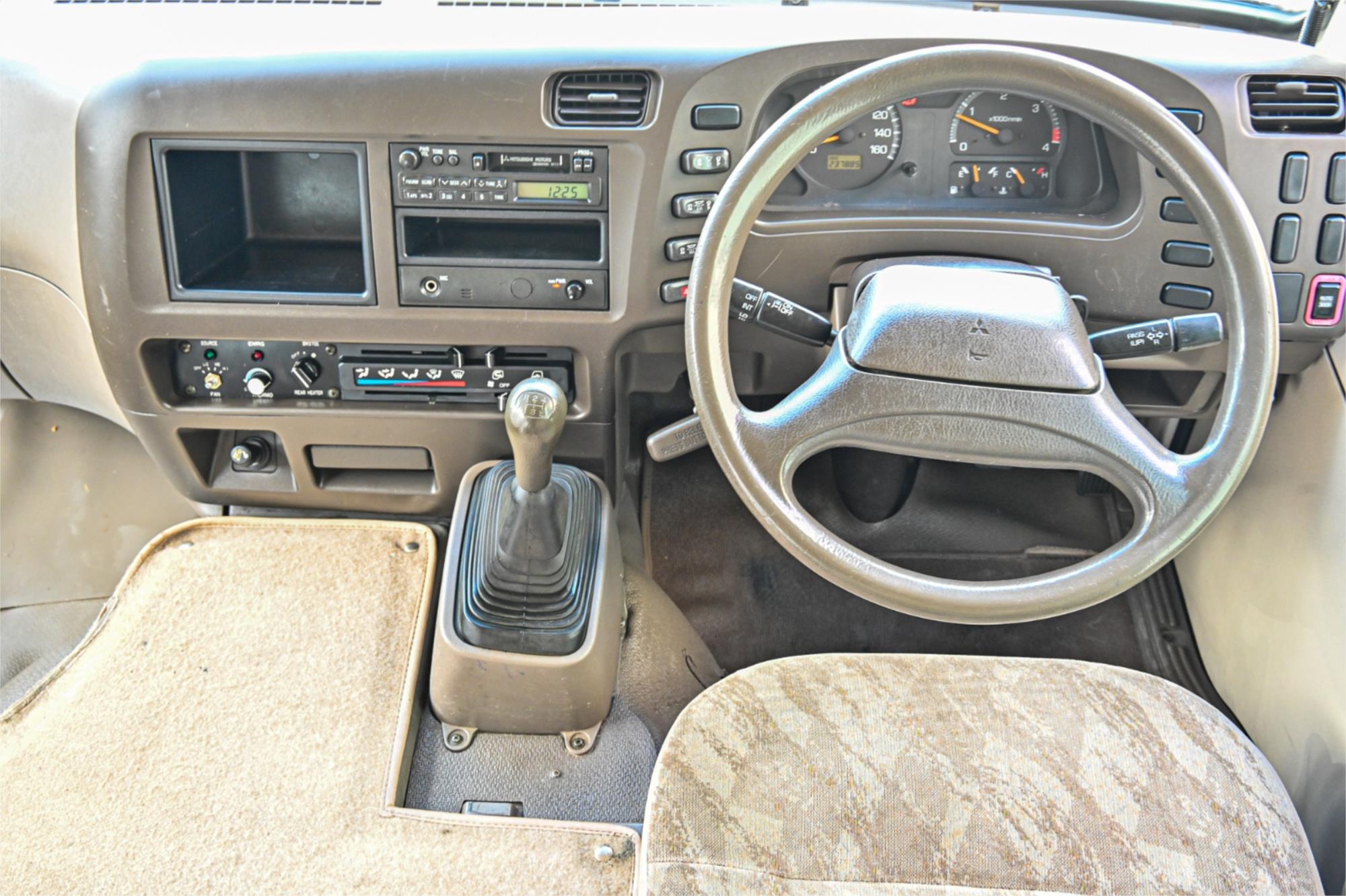 2002 MITSUBISHI ROSA BE 649 BASE 5 SP MANUAL BUS