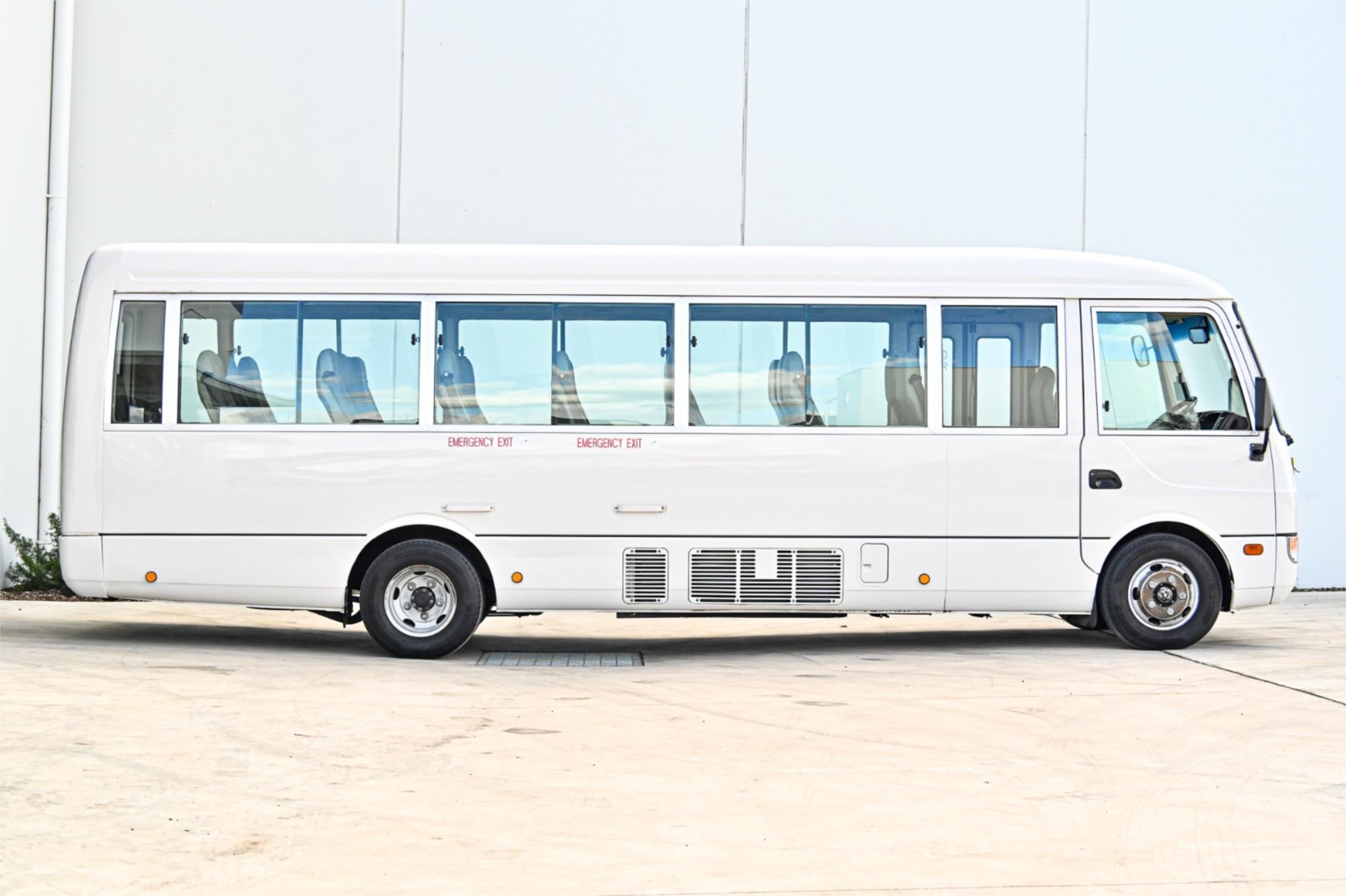 2002 MITSUBISHI ROSA BE 649 BASE 5 SP MANUAL BUS