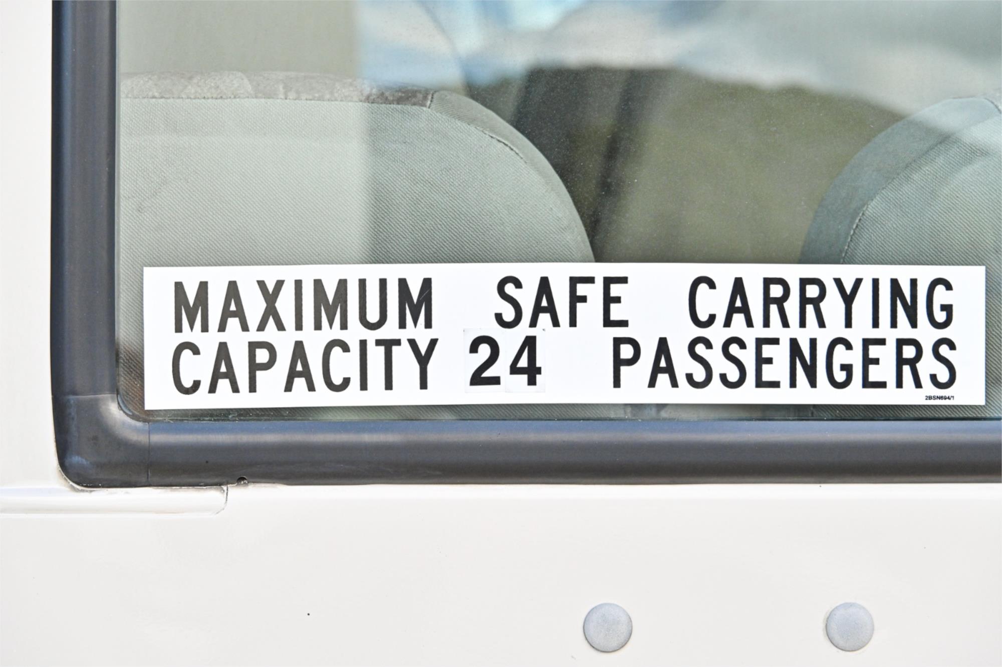 2002 MITSUBISHI ROSA BE 649 BASE 5 SP MANUAL BUS