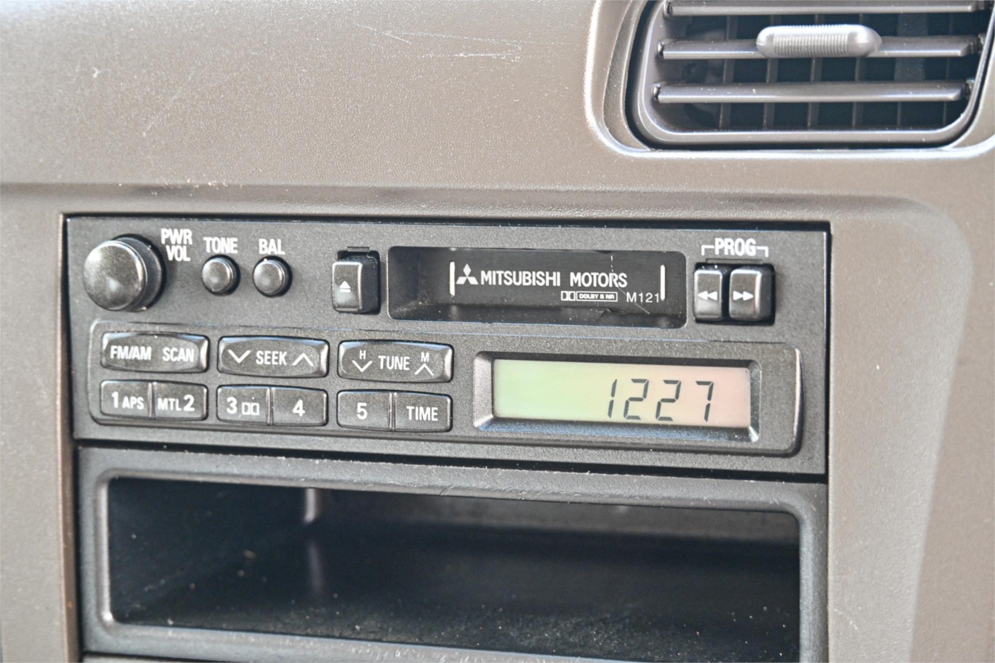 2002 MITSUBISHI ROSA BE 649 BASE 5 SP MANUAL BUS