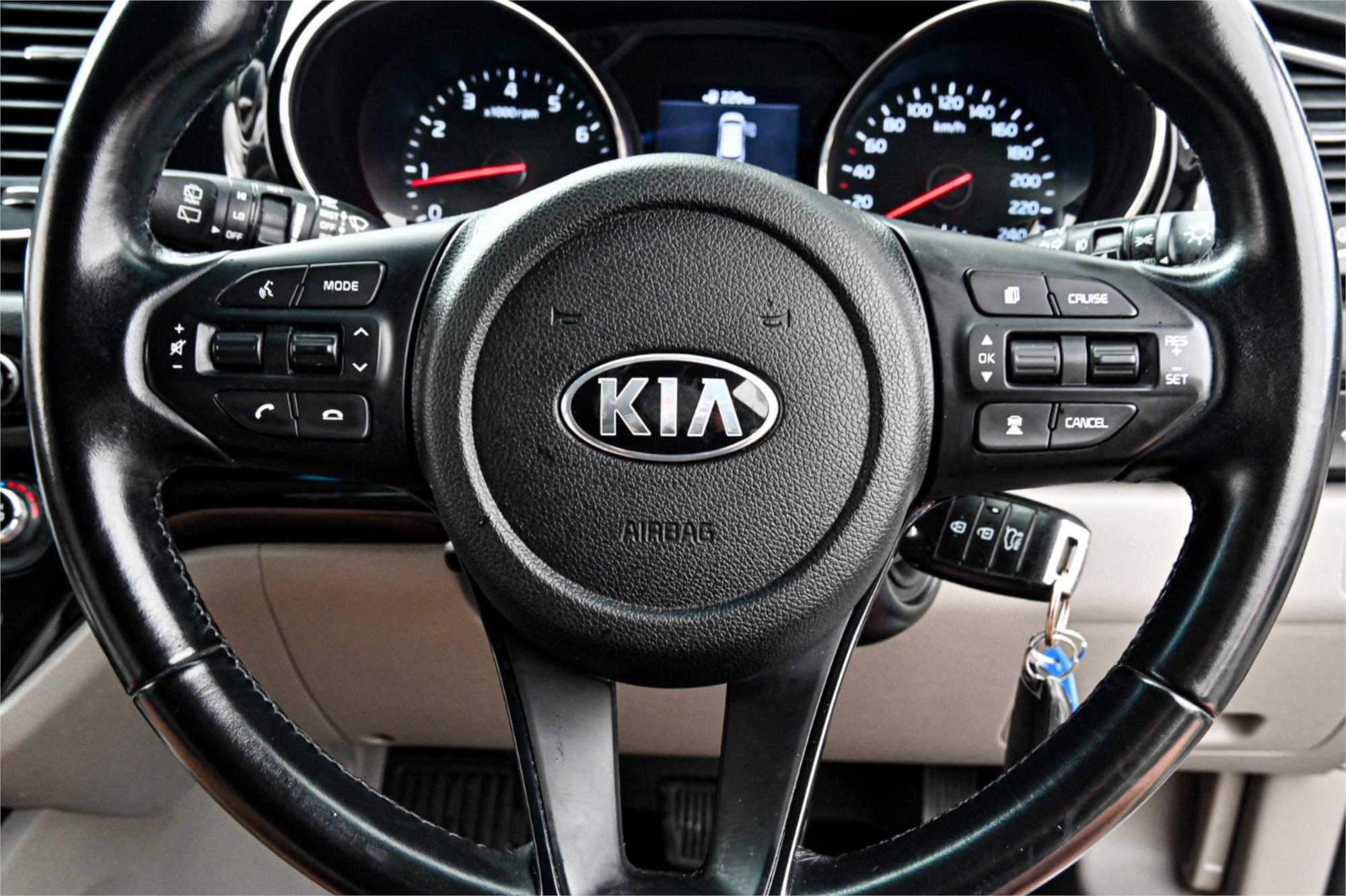 2018 KIA CARNIVAL YP MY18 SI 6 SP AUTOMATIC 4D WAGON