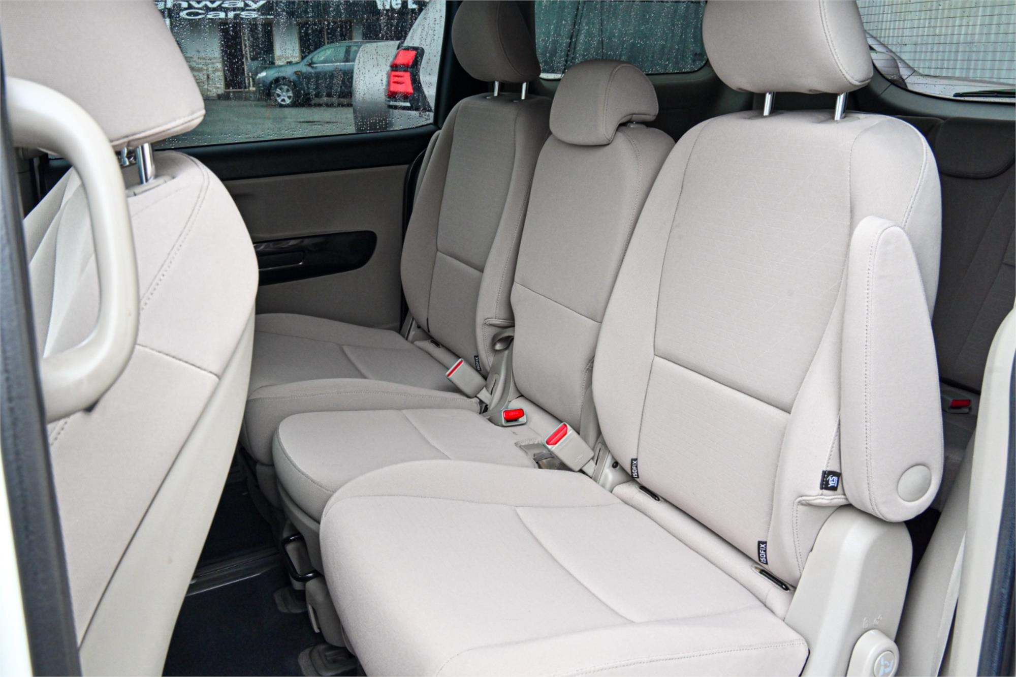 2018 KIA CARNIVAL YP MY18 SI 6 SP AUTOMATIC 4D WAGON