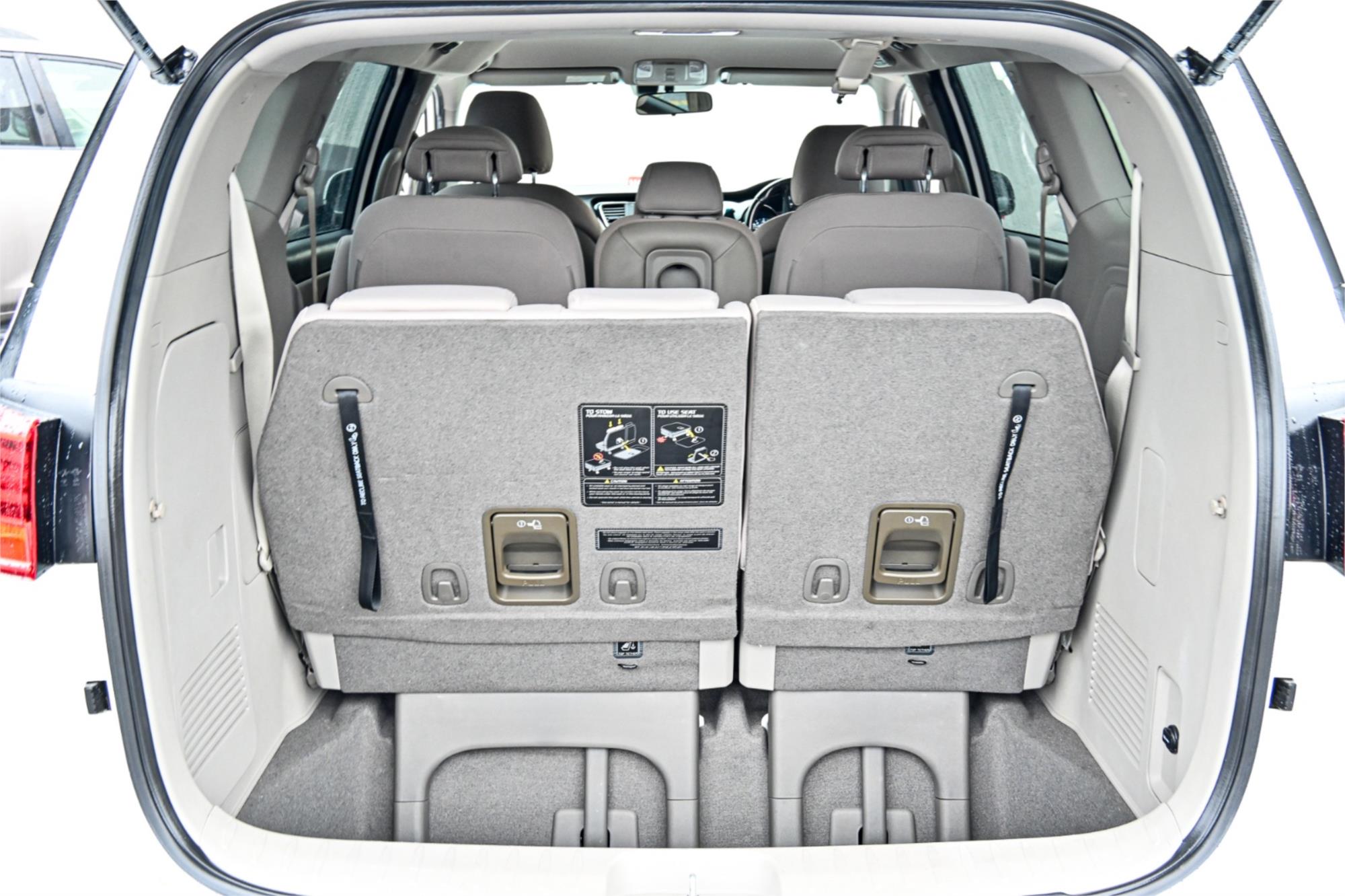2018 KIA CARNIVAL YP MY18 SI 6 SP AUTOMATIC 4D WAGON