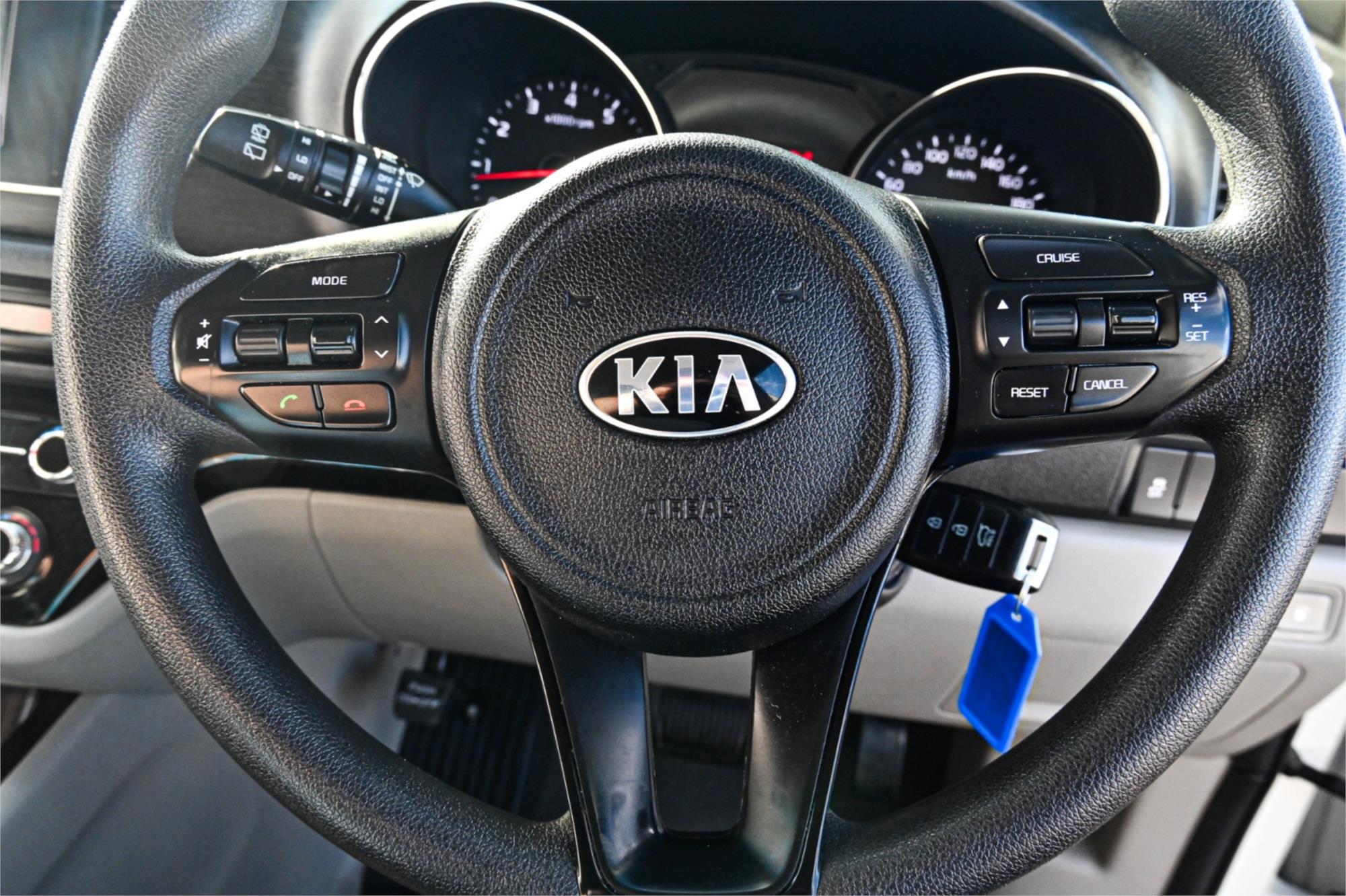 2017 KIA CARNIVAL YP MY17 S 6 SP AUTOMATIC 4D WAGON