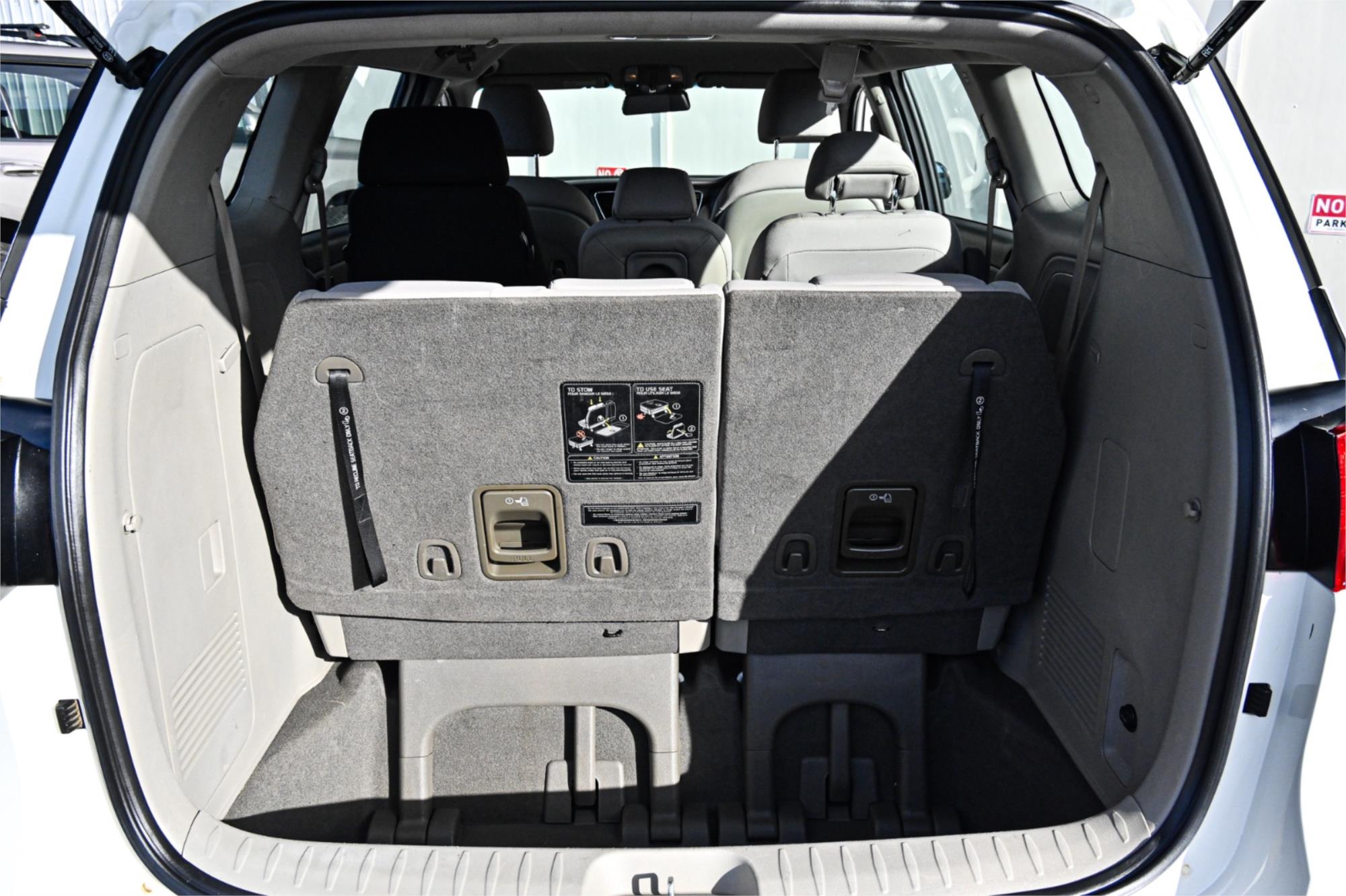 2017 KIA CARNIVAL YP MY17 S 6 SP AUTOMATIC 4D WAGON