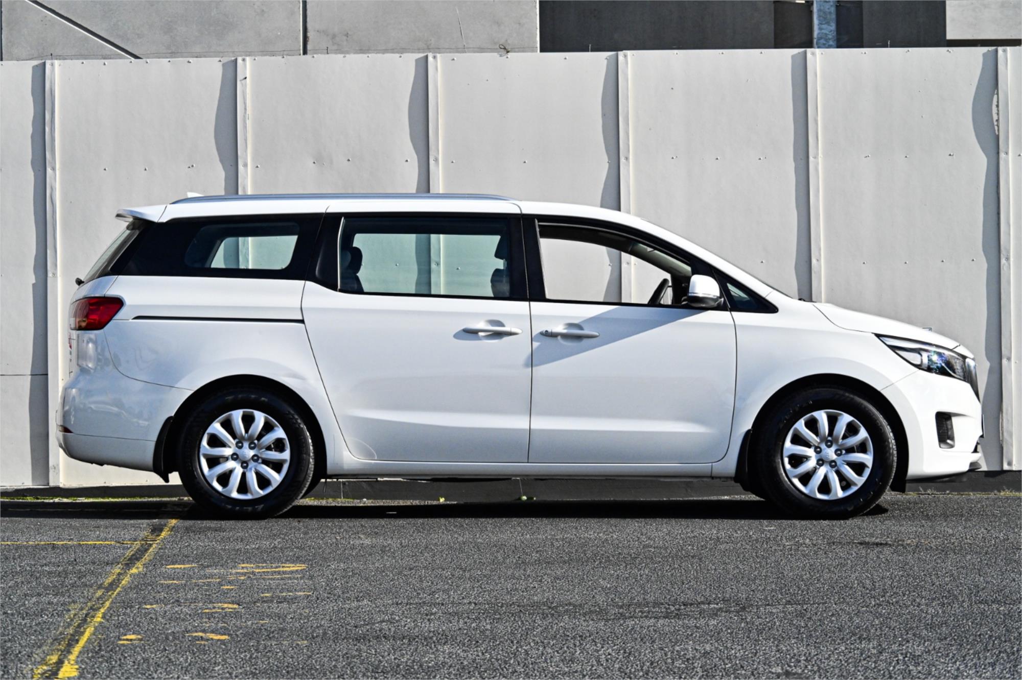 2017 KIA CARNIVAL YP MY17 S 6 SP AUTOMATIC 4D WAGON
